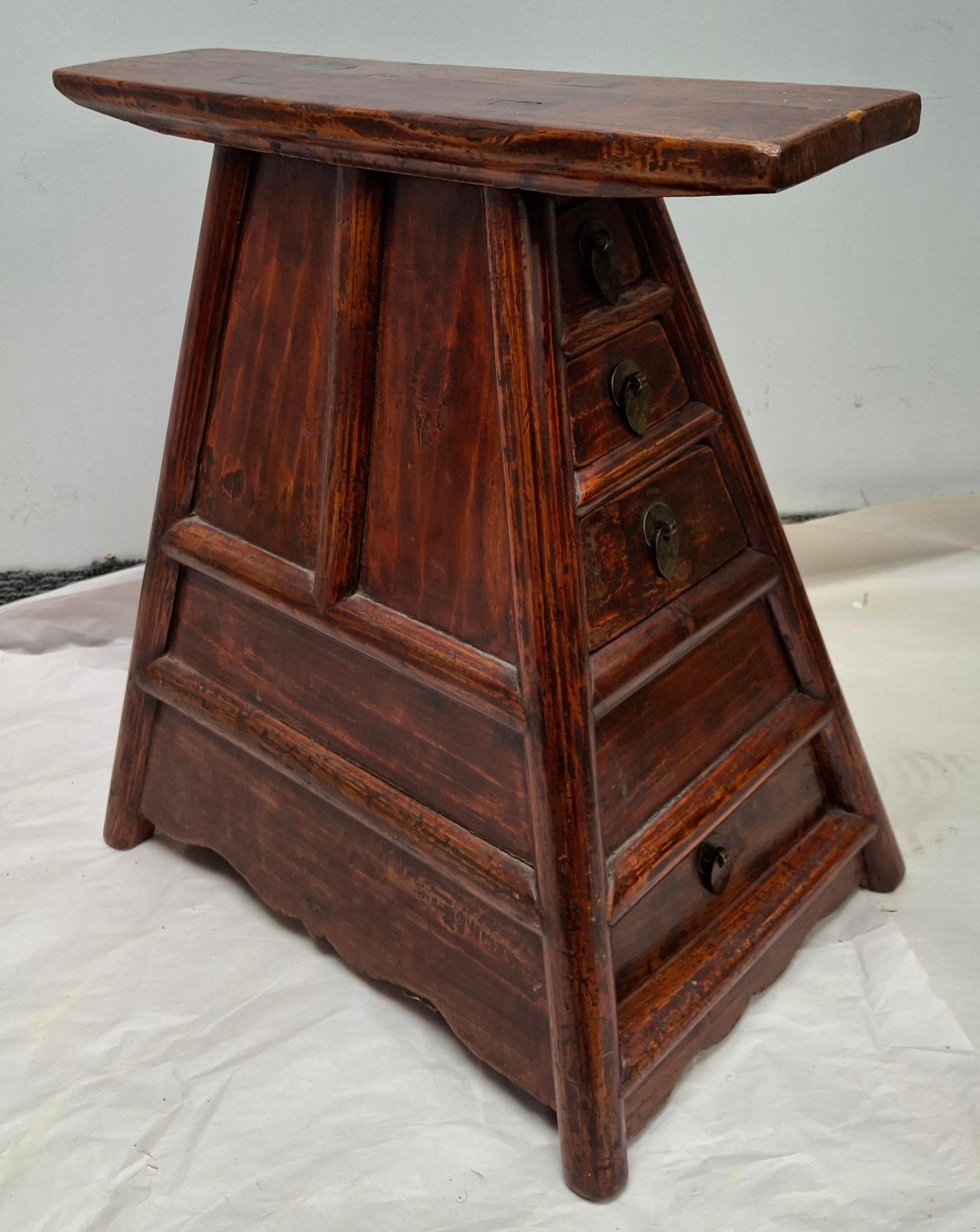 Chinesischer Barbierhocker/Bank im Qing-Stil aus dem 19. (Qing-Dynastie) im Angebot