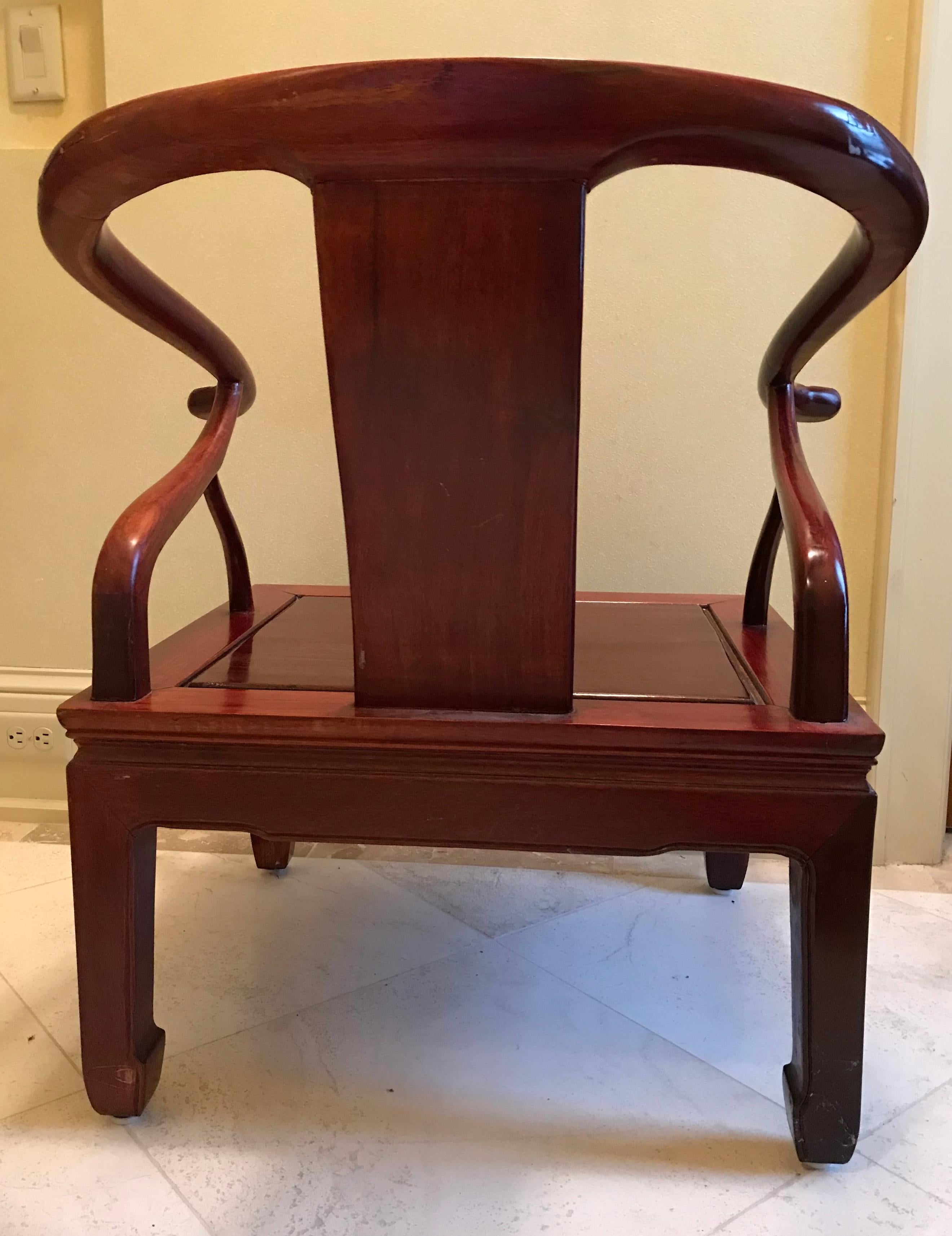 19th Century Chinese Red Lacquer Bent Elm Chairs with “Shou” Longevity Symbol For Sale 5