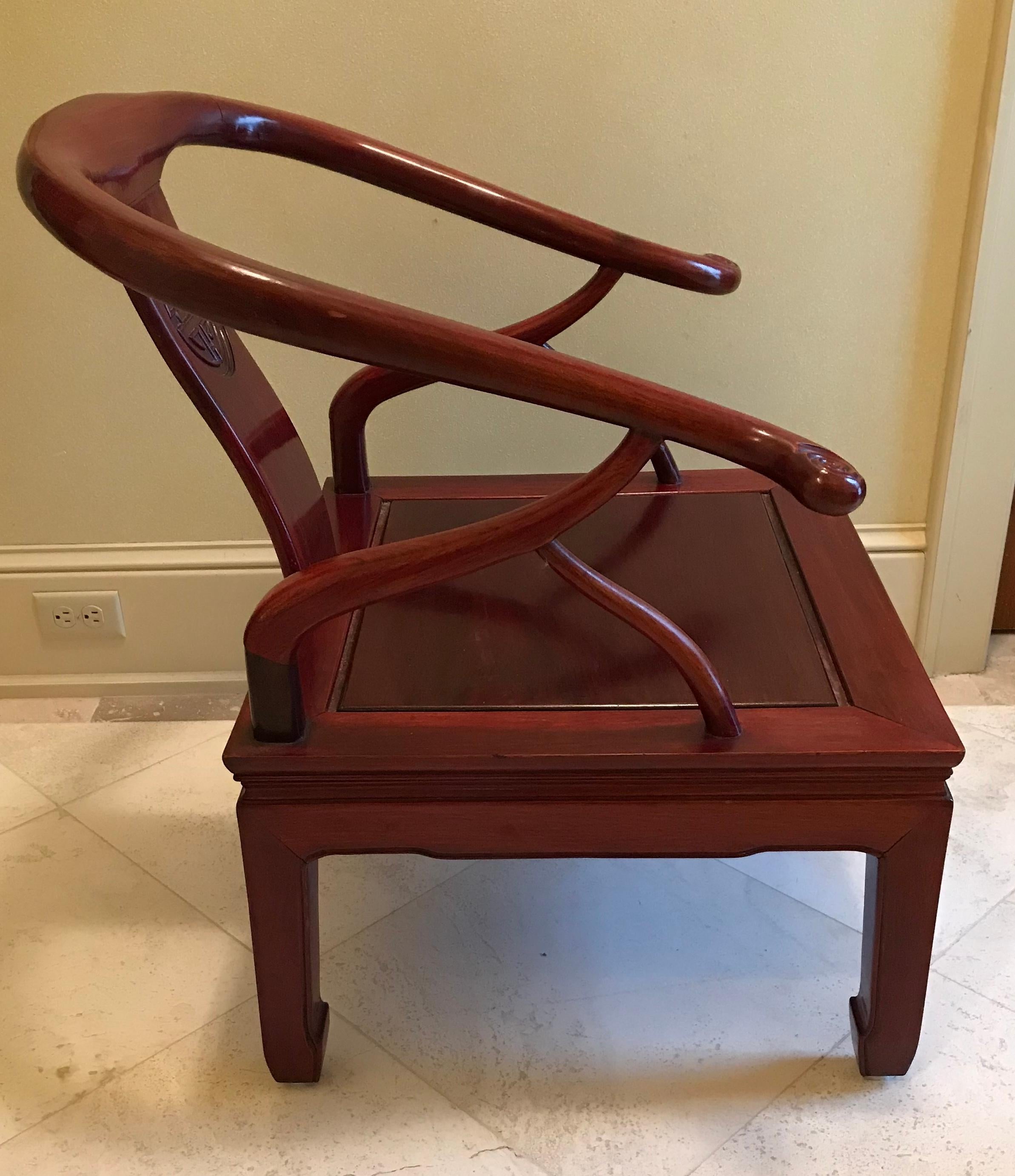 19th Century Chinese Red Lacquer Bent Elm Chairs with “Shou” Longevity Symbol For Sale 1