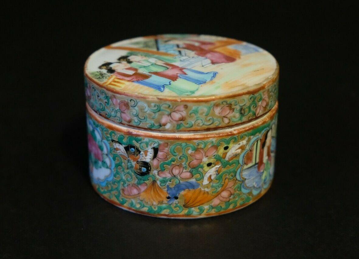 20th Century 19th C. Chinese Rose Mandarin Round Box with Lid For Sale