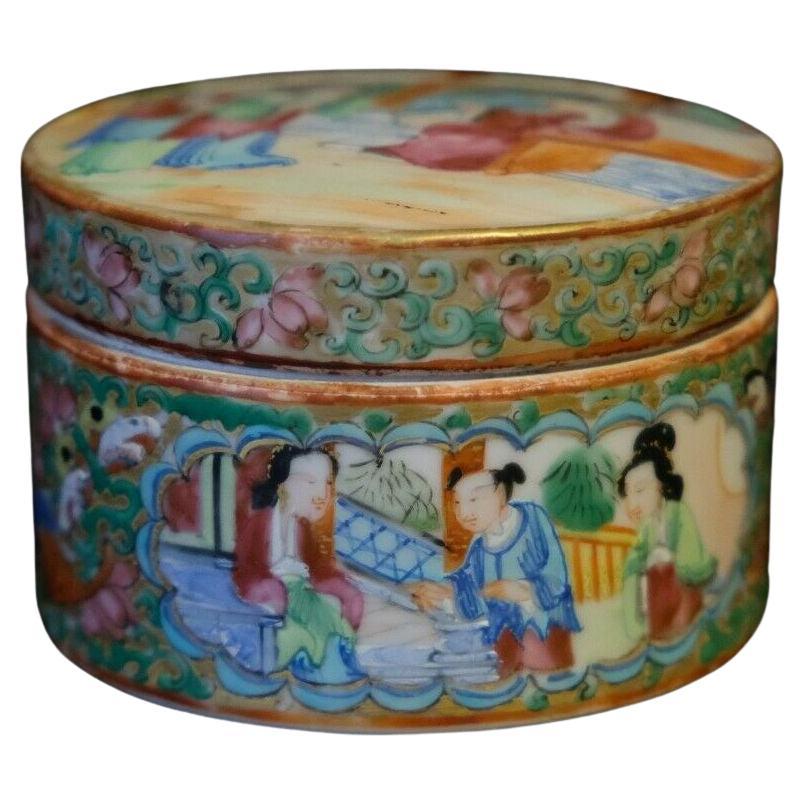 Boîte ronde mandarine rose chinoise du 19ème siècle avec couvercle