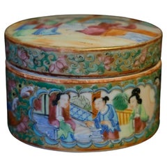 19th C. Chinese Rose Mandarin Round Box with Lid