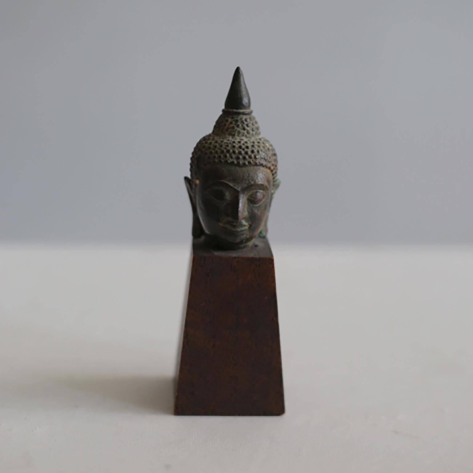 Sukhothai Style Bronze Head of Buddha Shakyamuni on Marble Base circa 1800s 4