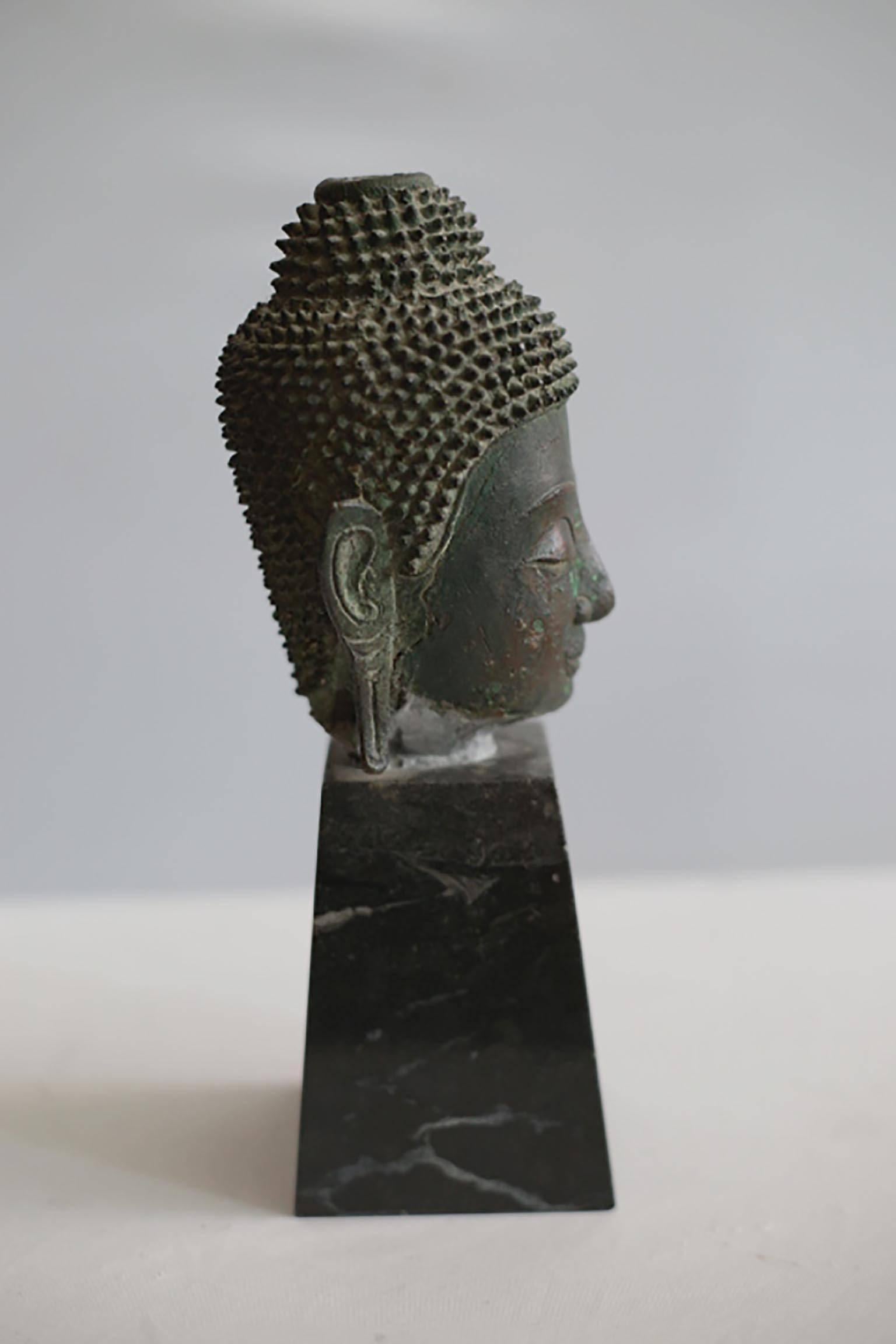 Victorian Sukhothai Style Bronze Head of Buddha Shakyamuni on Marble Base circa 1800s