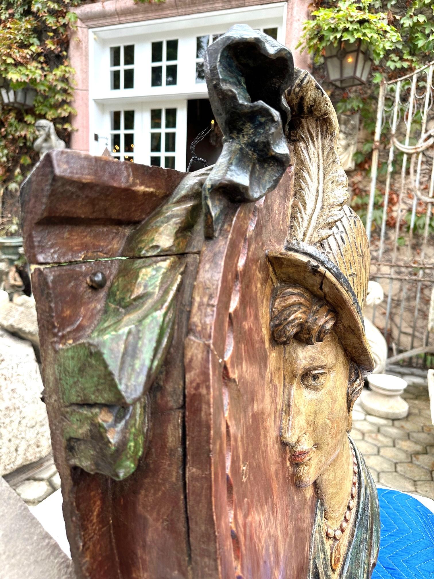 A.I.C. Medaglione a forma di chiatta Marittima Maria Legno Londra Placca d'Arte Antiques in vendita 5