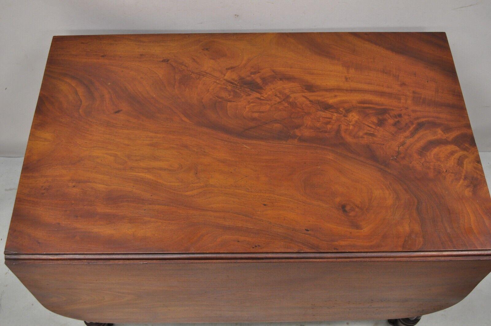 19th C Crotch Mahogany Federal Drop Leaf Breakfast Dining Table with Drawer For Sale 8