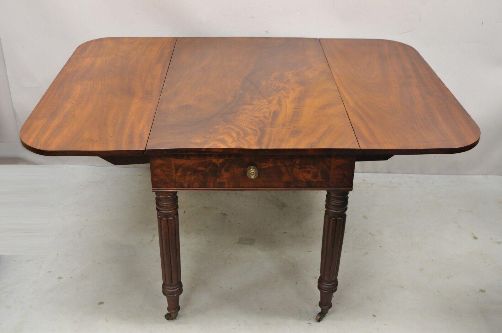 19th C Crotch Mahogany Federal Drop Leaf Breakfast Dining Table with Drawer For Sale 1