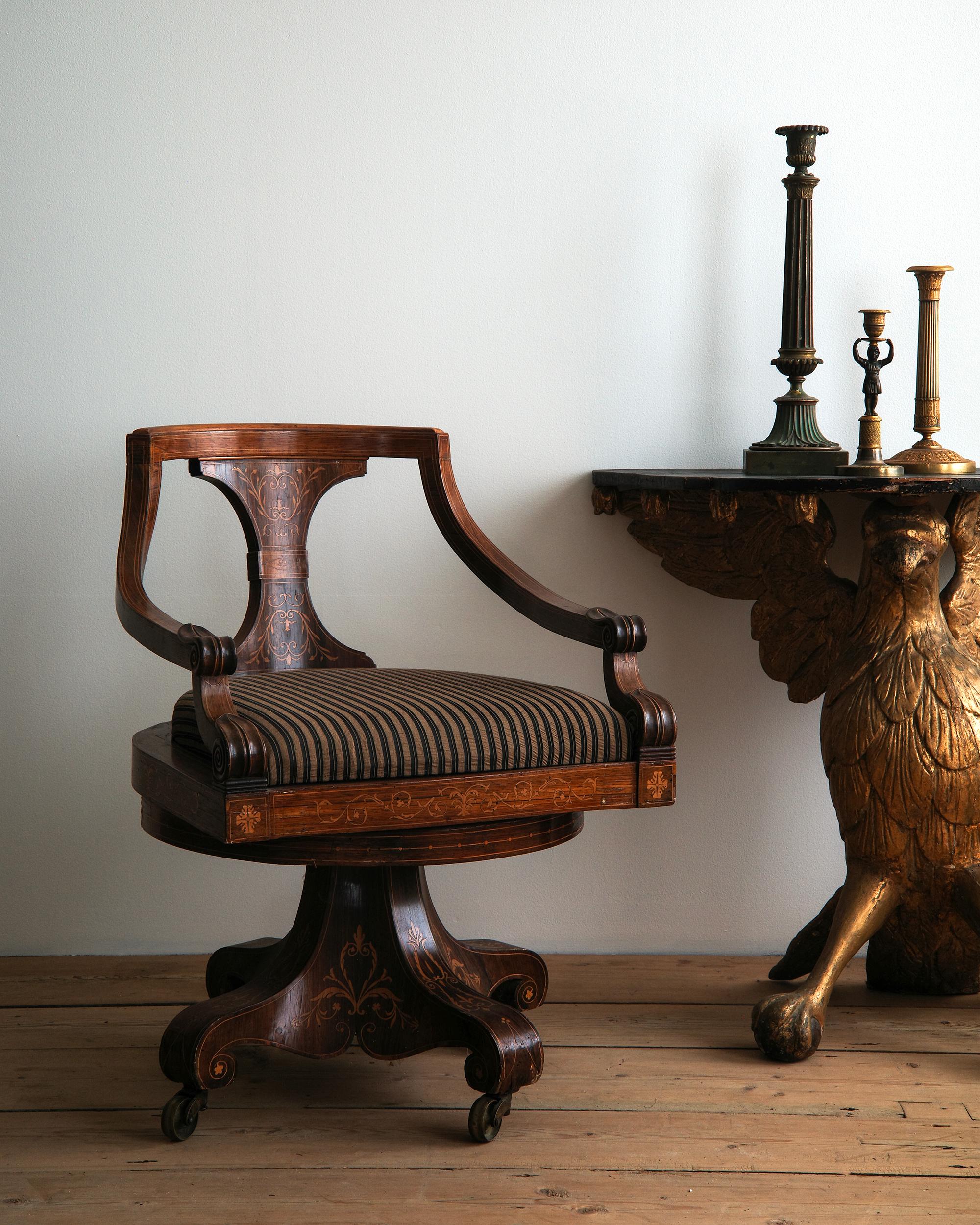 19. Jh., Dänischer Schreibtisch-Drehstuhl (Empire) im Angebot