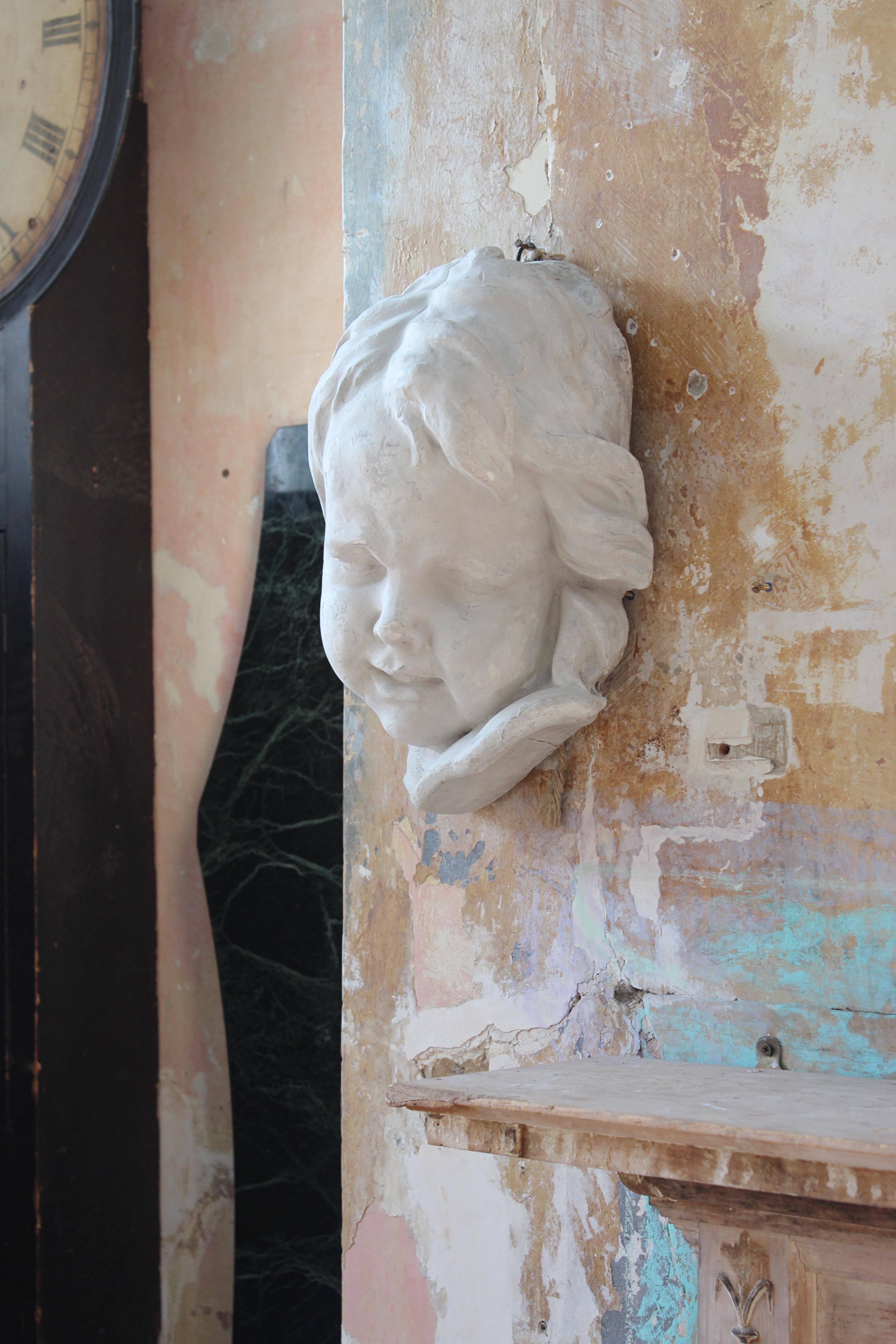 Inglese C.C. Domenico Brucciani Putto sovradimensionato Busto classico in gesso Grand Tour in vendita