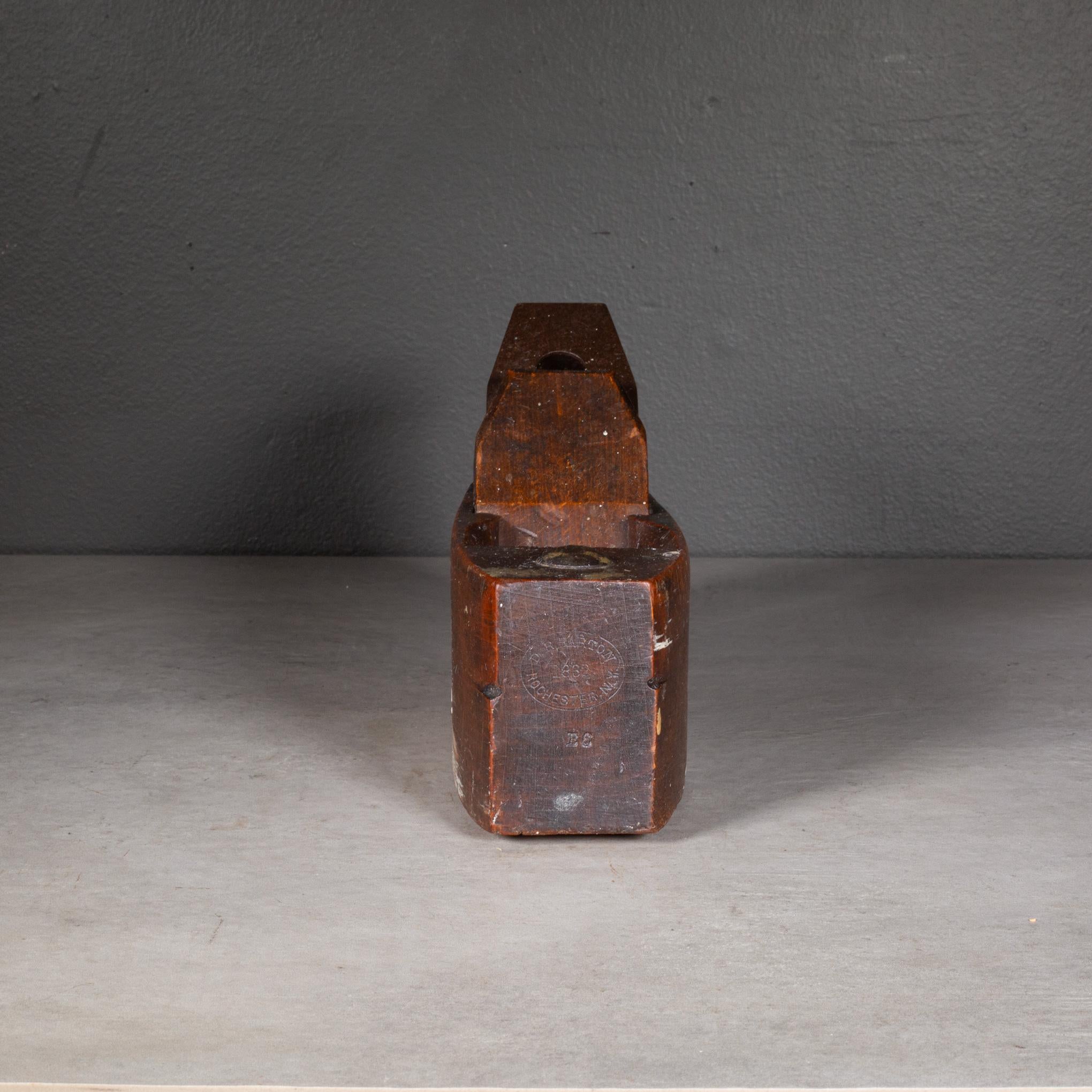 XIXe siècle 19e s. D.R. Barton Smooth Coffin Plane c.1832 en vente