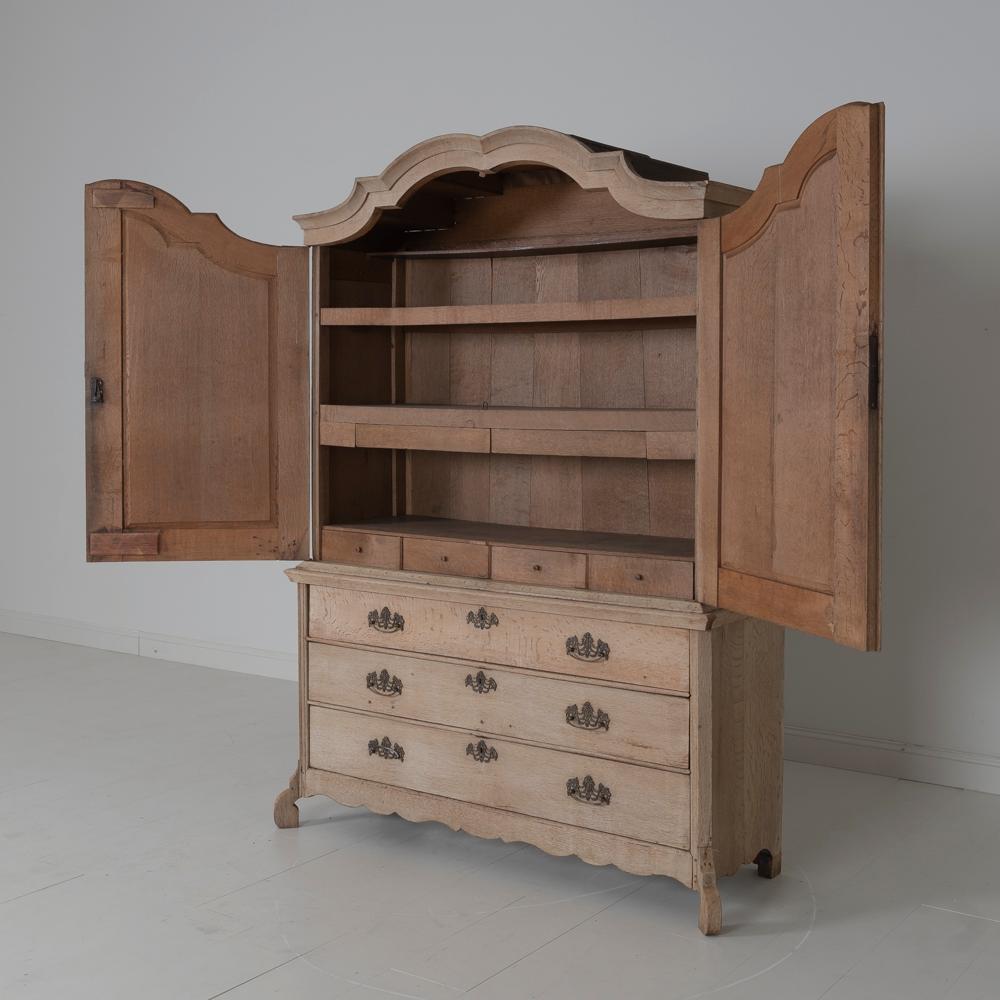 19th Century Dutch Bleached Oak Linen Press In Good Condition In Wichita, KS