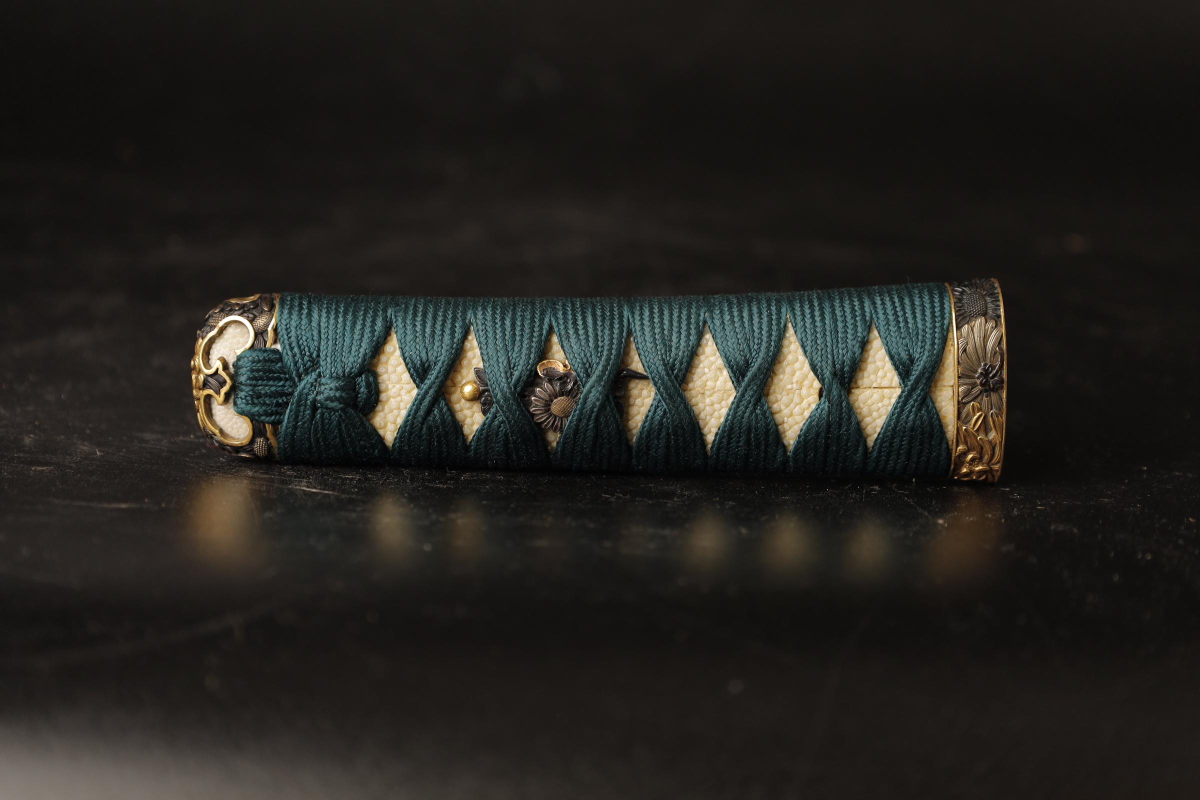 19th Century (Edo-Meiji Period) Samurai Wakizashi Sword and Scabbards 5