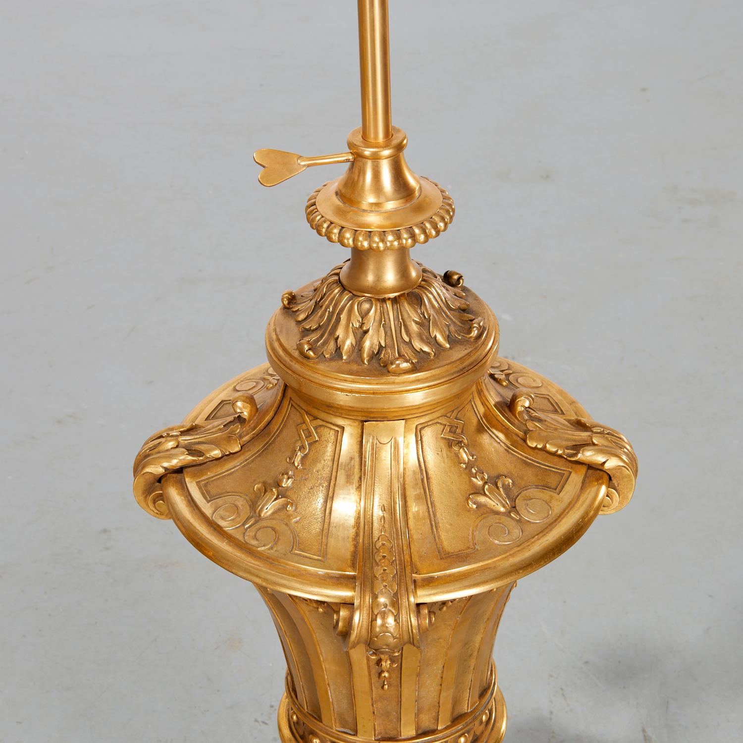 19th C. E.F. Caldwell (attrib) Pair of Gilt Bronze and Rouge Royale Marble Lamps In Good Condition For Sale In Morristown, NJ