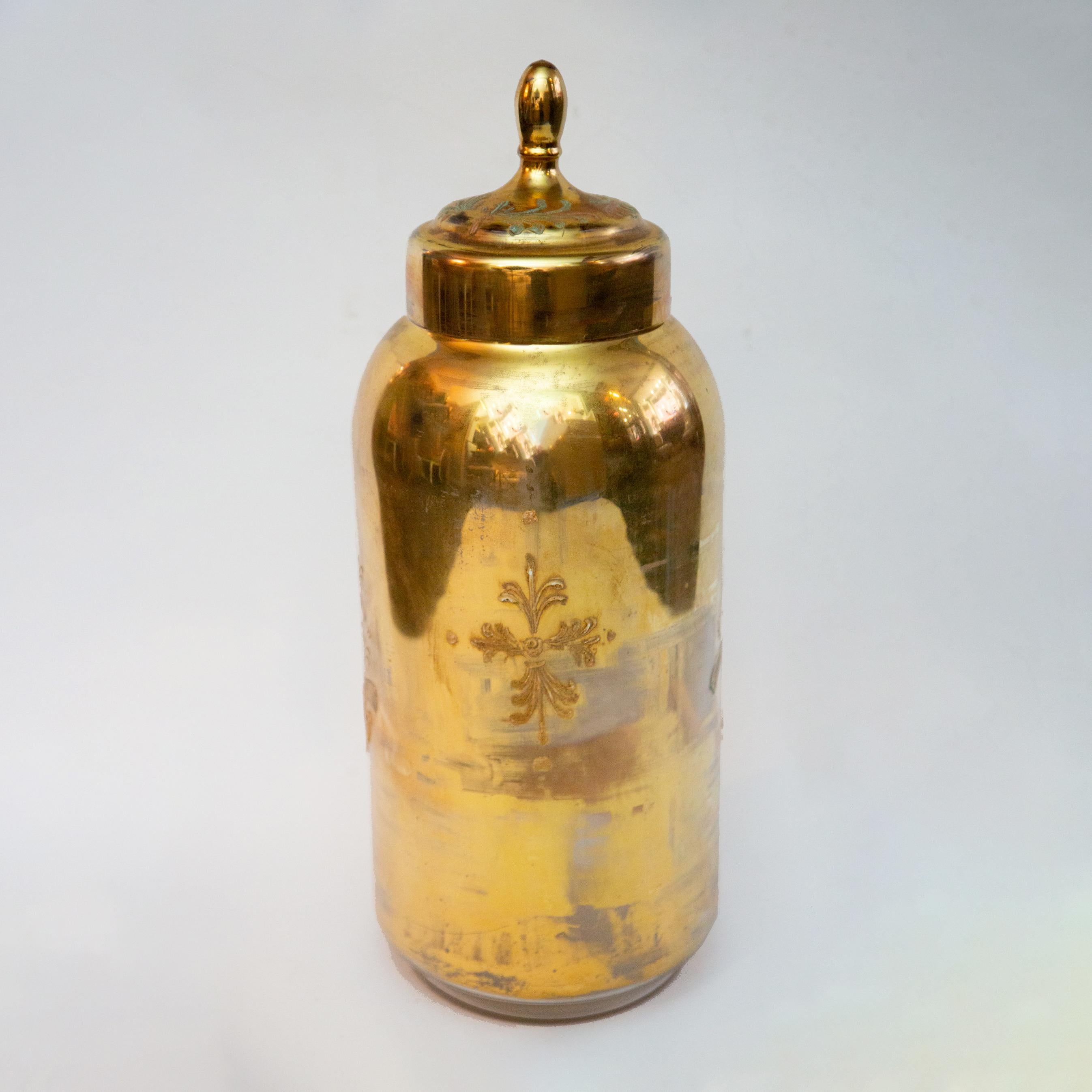 Very Large 19th century églomisé gold Italian apothecary jar. Translated to 