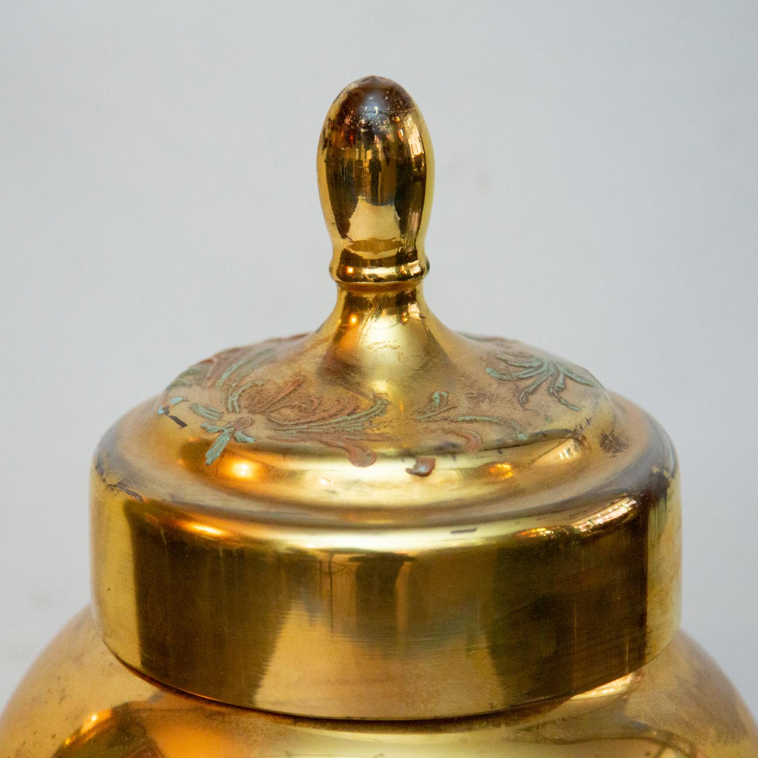 Very Large 19th Century Églomisé Gold Italian Apothecary Jar 24 Inches In Fair Condition In New York, NY