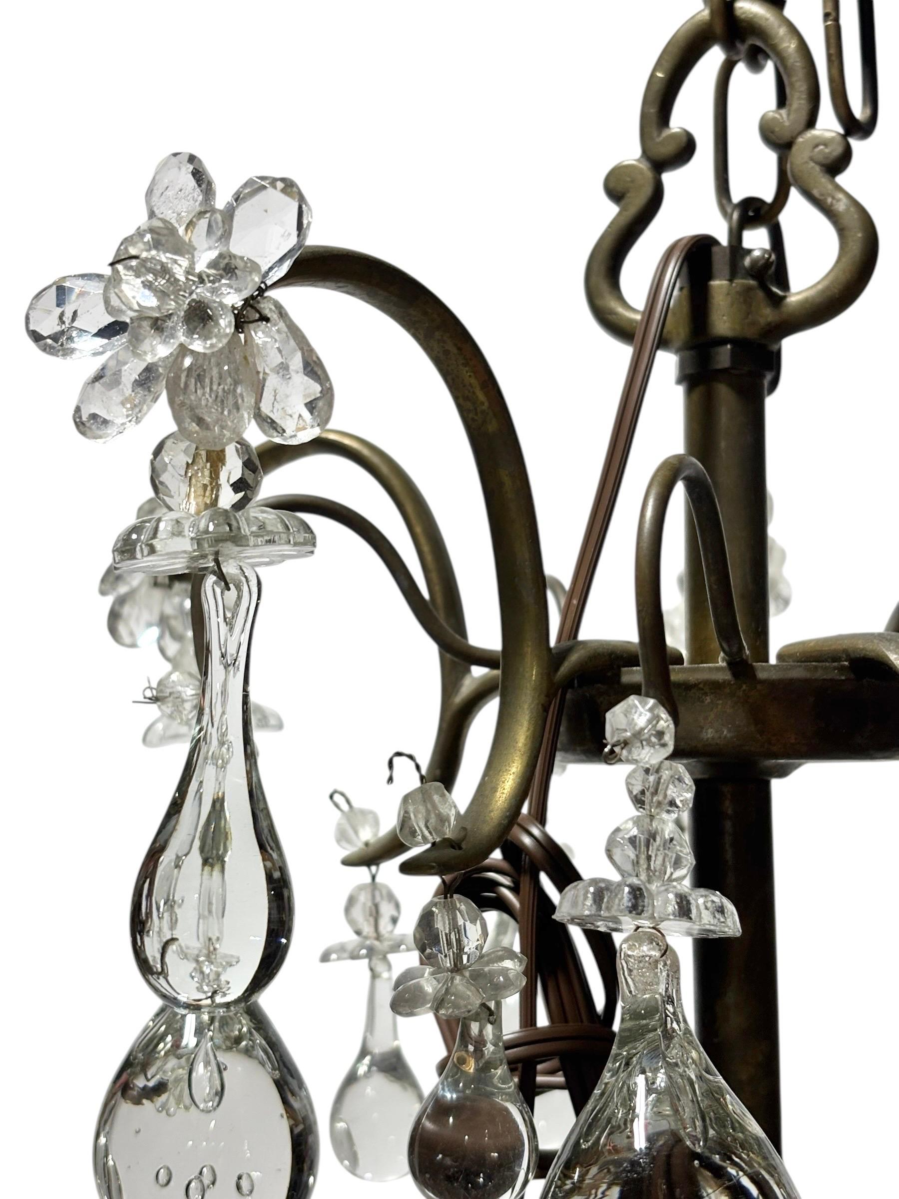 Candelabro de gota de vidrio soplado electrificado del siglo XIX en venta 1