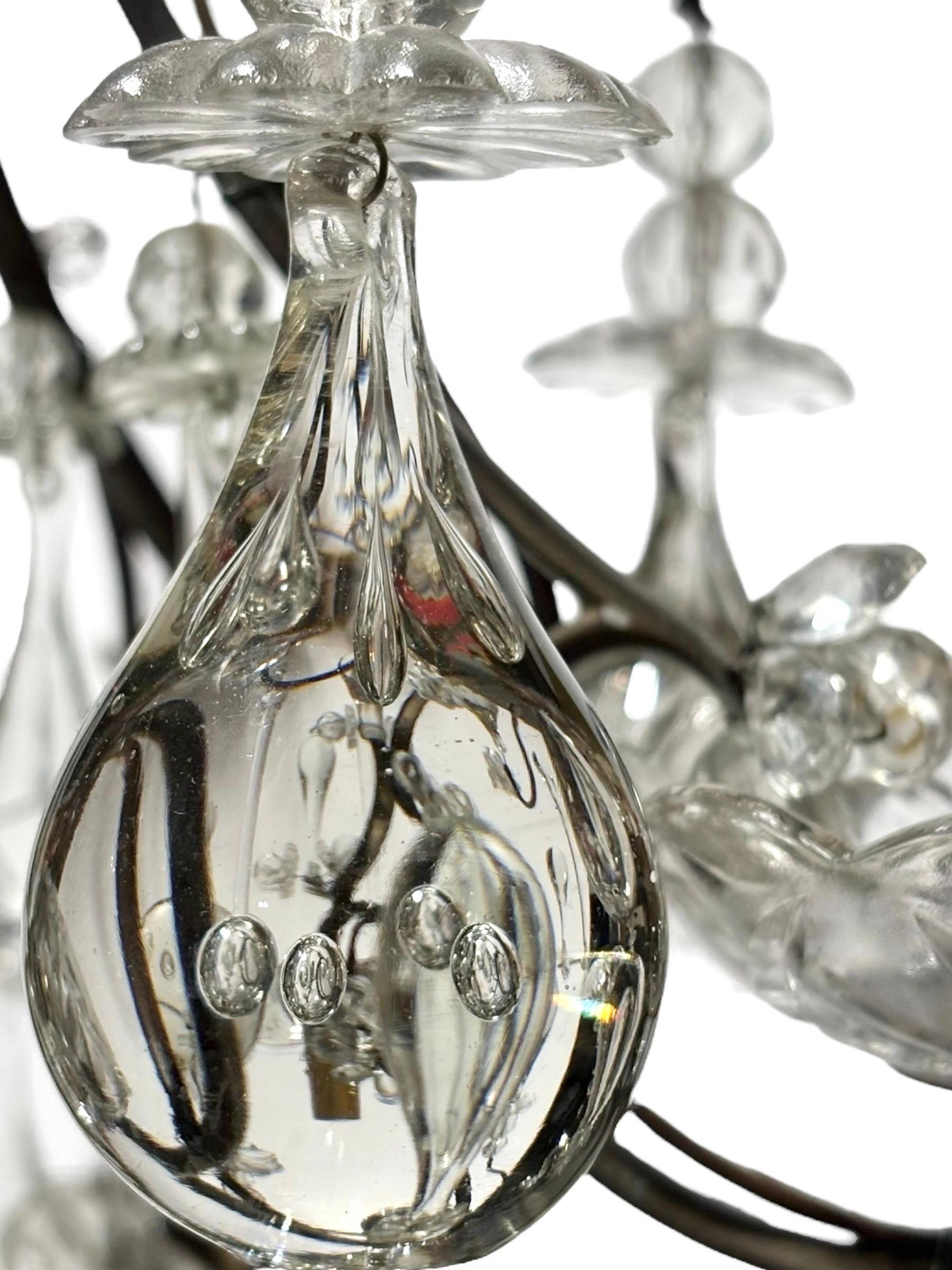 Candelabro de gota de vidrio soplado electrificado del siglo XIX en venta 2