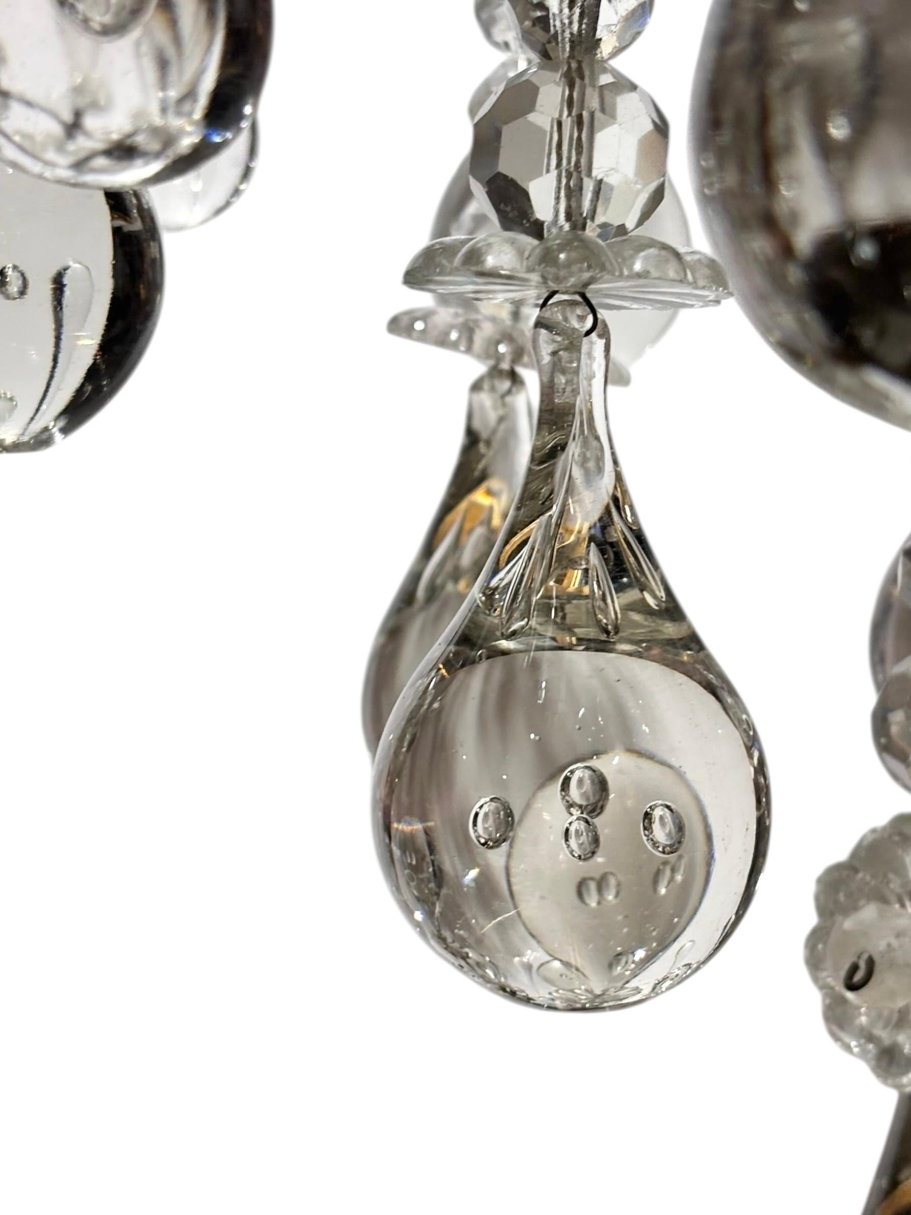 Candelabro de gota de vidrio soplado electrificado del siglo XIX en venta 4