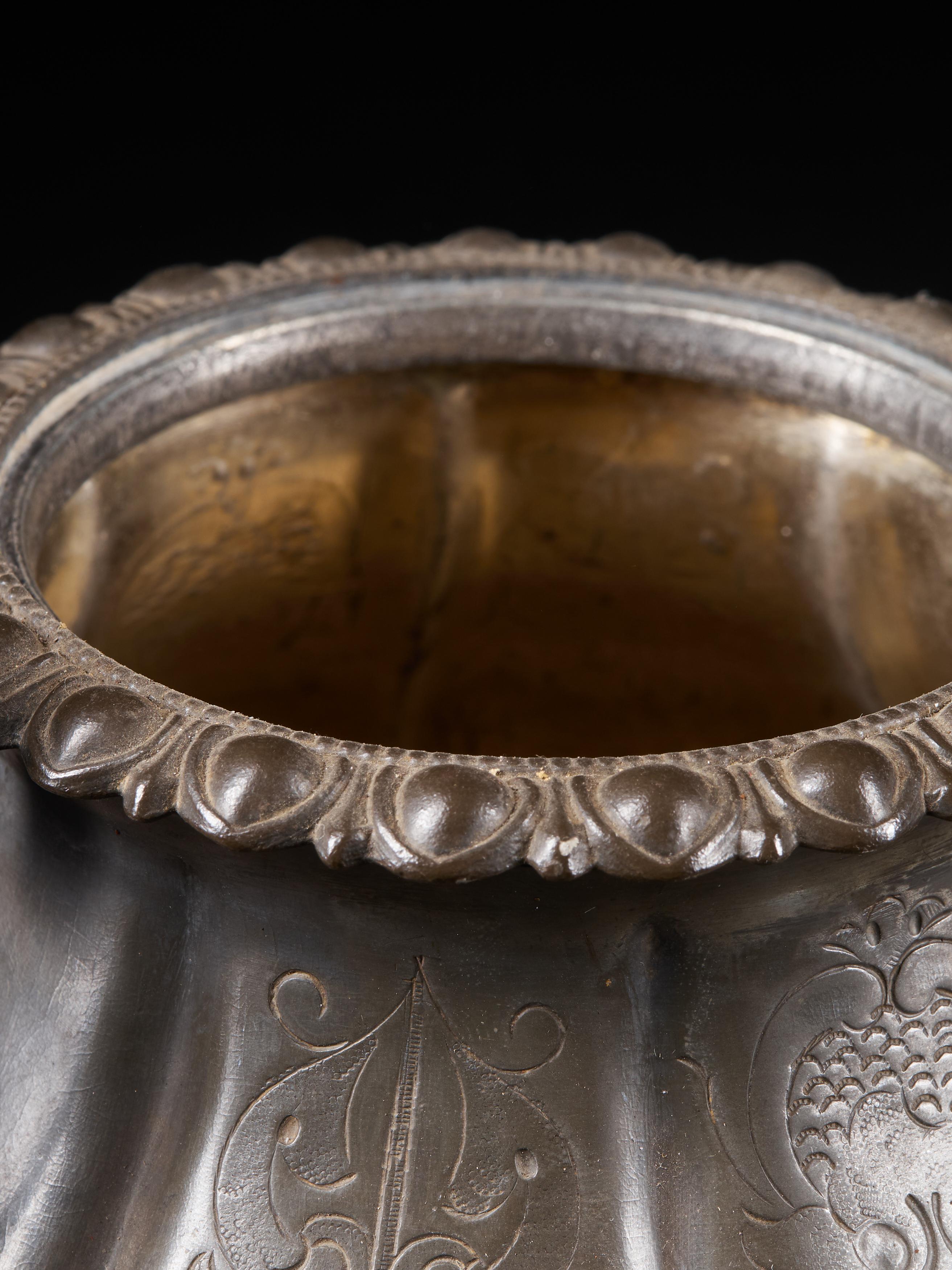 19th Century, Elegant Sugar or Cream Pot with an Embossed Floral Pattern 2