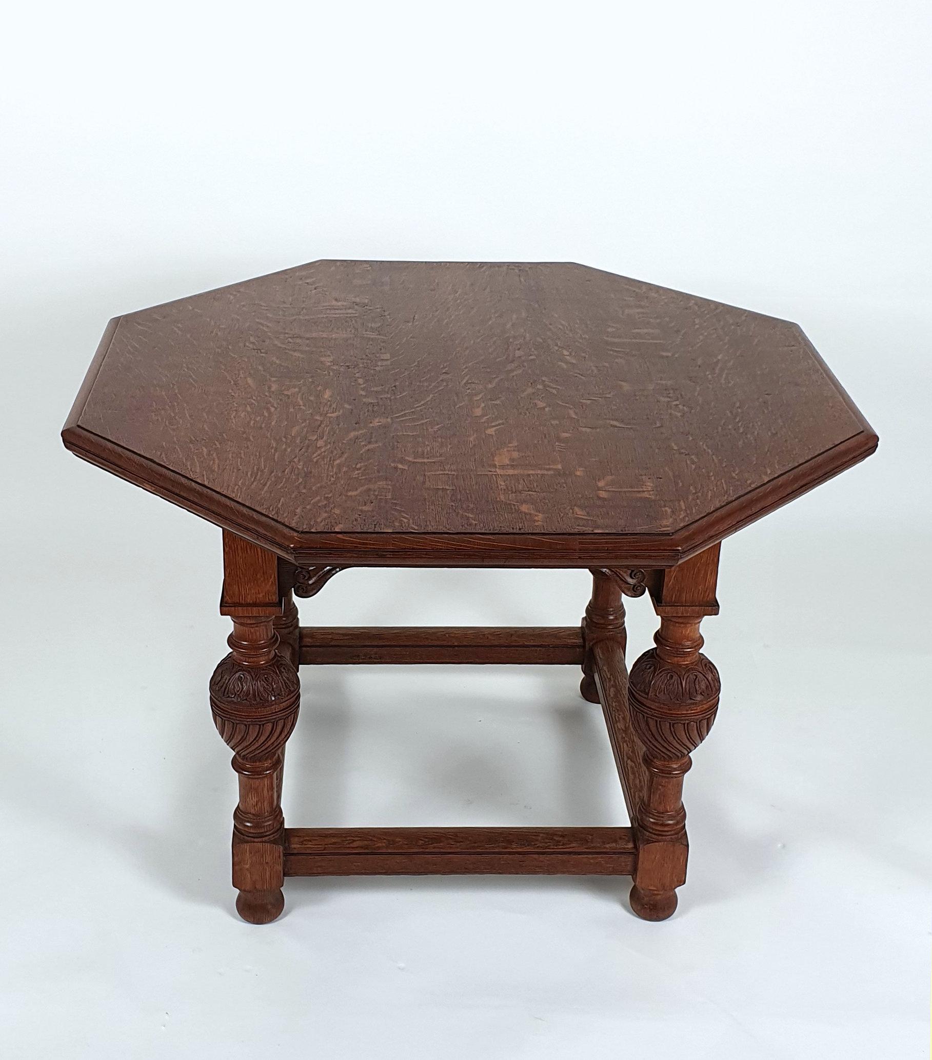19th Century English Arts & Crafts Oak Centre Table For Sale 6
