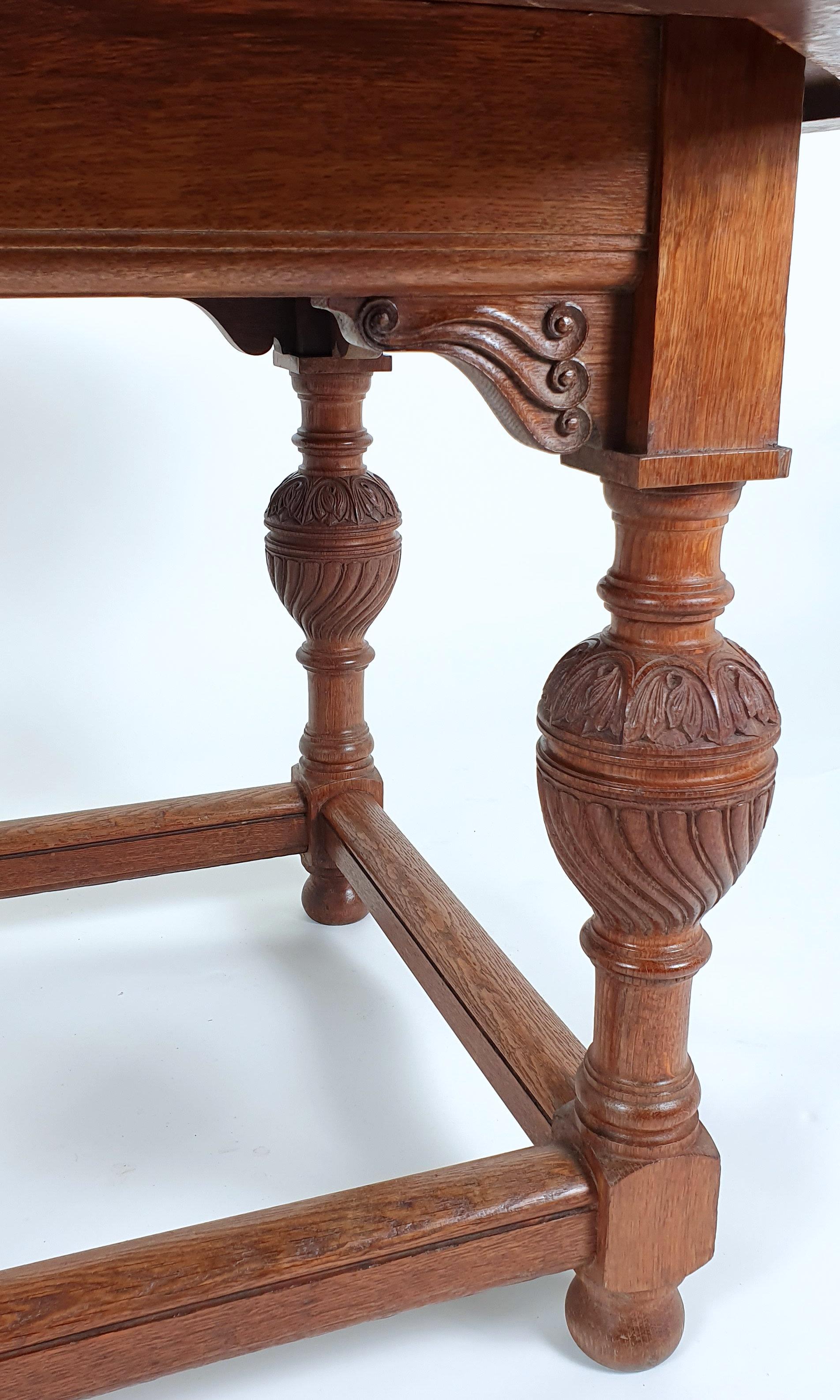 19th Century English Arts & Crafts Oak Centre Table For Sale 2