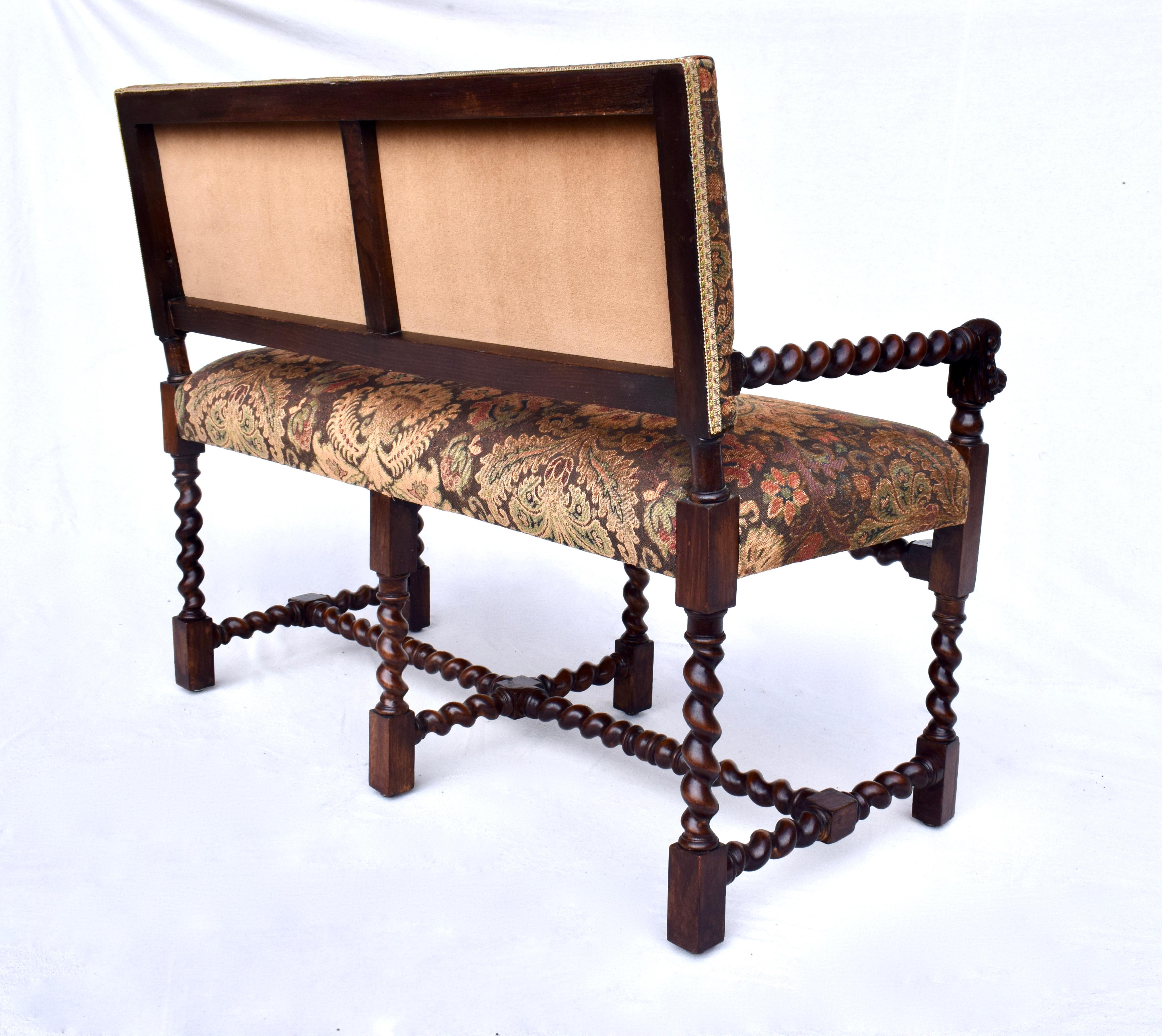 19th C. English Barley Twist Bench in Oak William & Mary For Sale 7