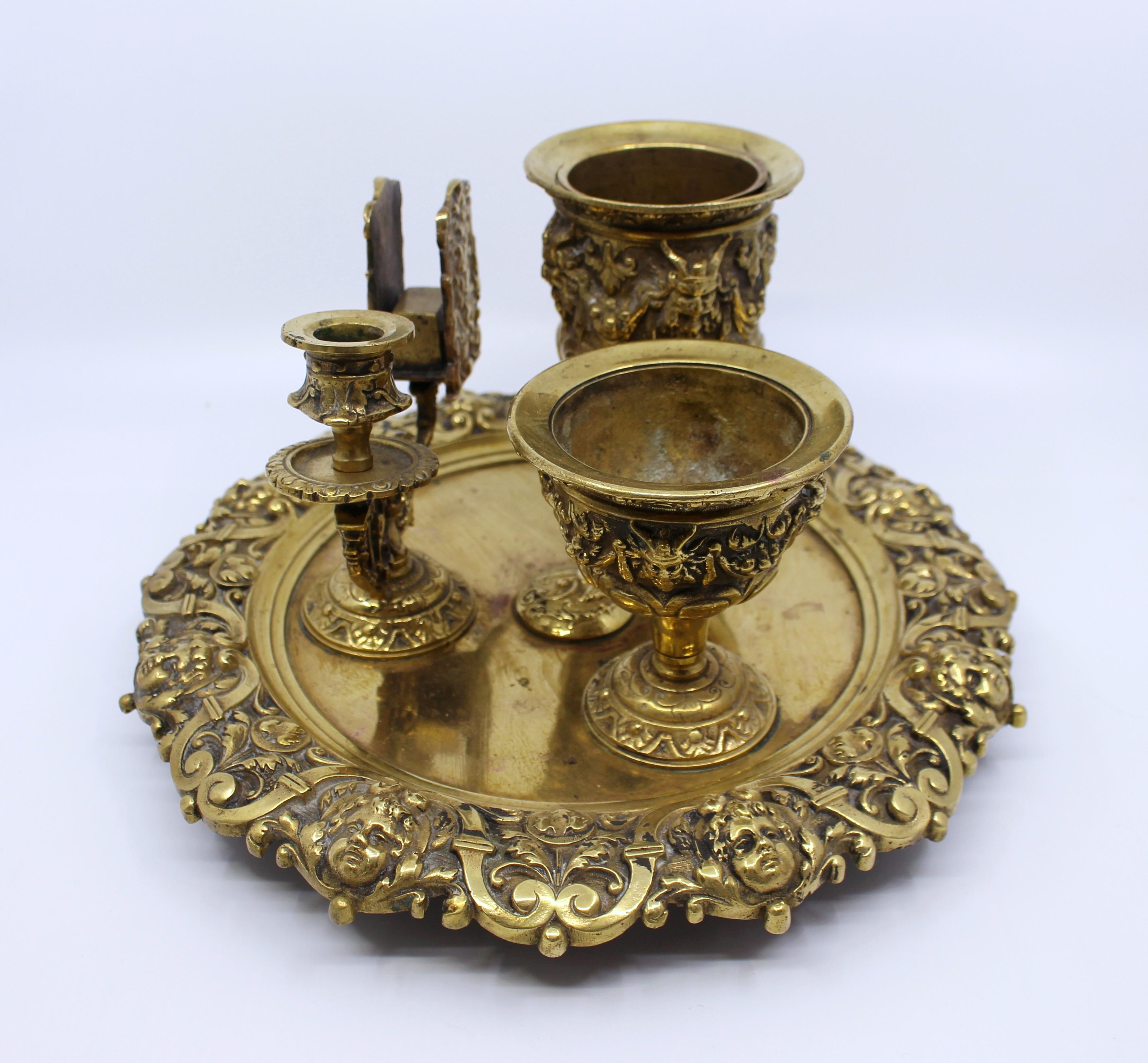 19th c. English brass inkwell & writing desk set c.1880


Period 19th c., English, c.1880

Composition Brass

Measures: Diameter 29 cm / 11 1/4 in

Height 15 cm / 6 in

Condition very good condition commensurate with age.

   