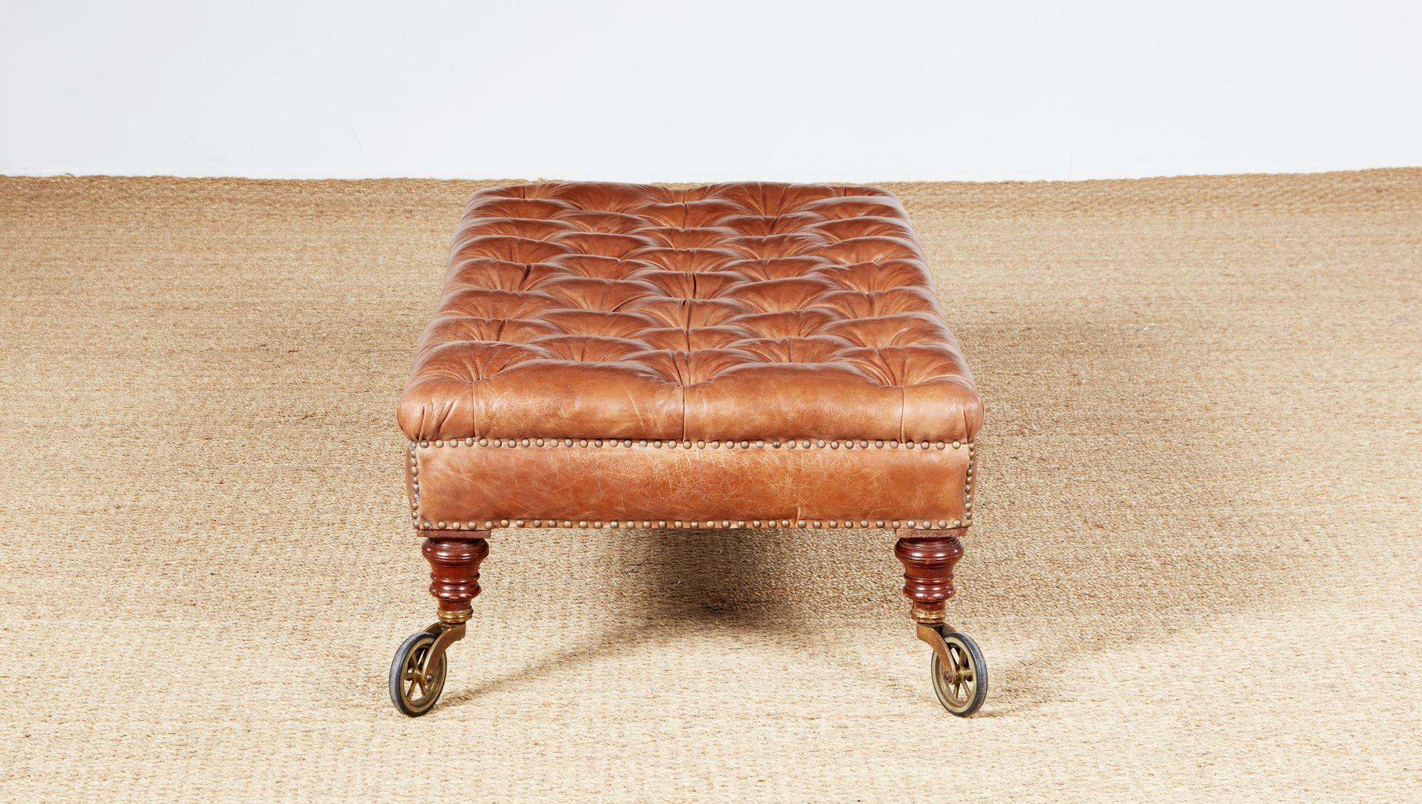 XIX sec. Pouf in pelle con inserti in cuoio della English Country House in vendita 3