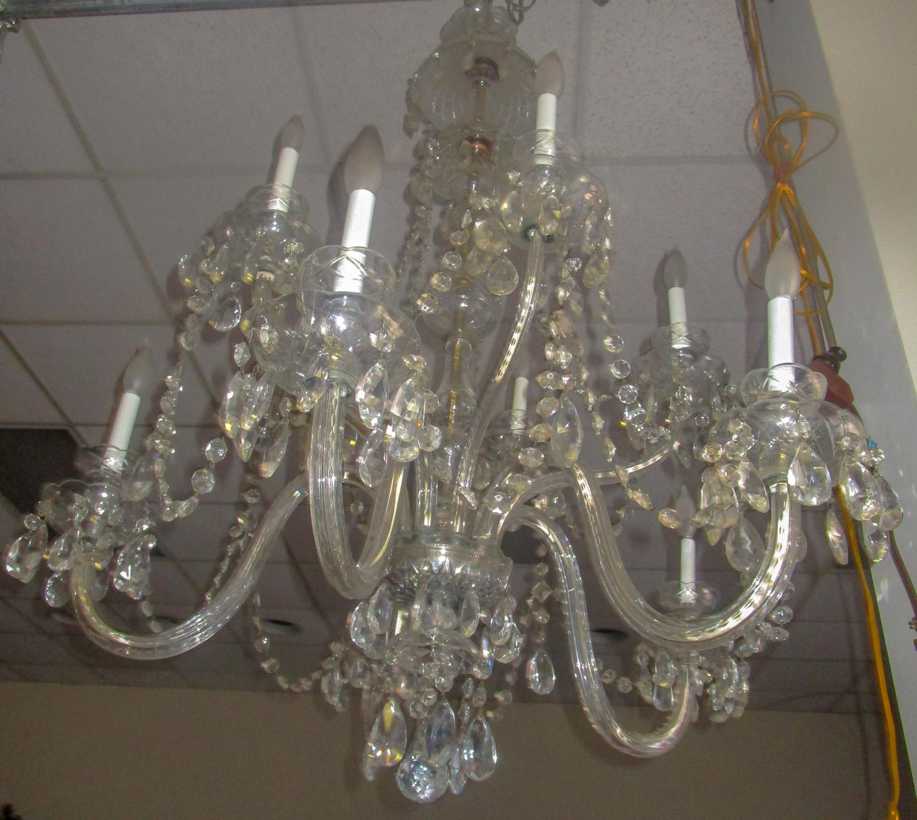 Lustre à dix bras de style géorgien en cristal taillé anglais du 19ème siècle Bon état - En vente à Savannah, GA