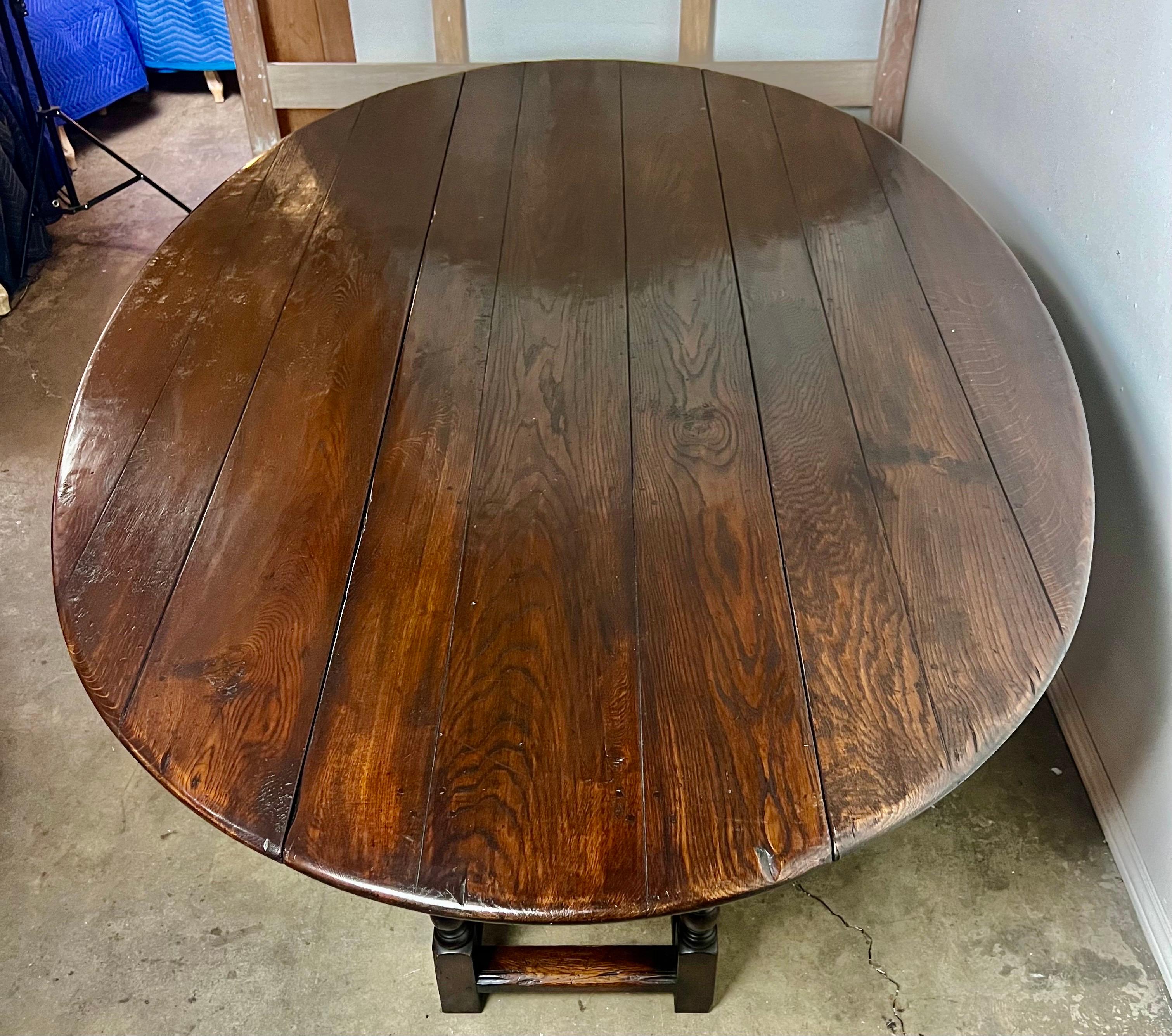 19th C. English Gate-Leg Drop Leaf Dining Table 4