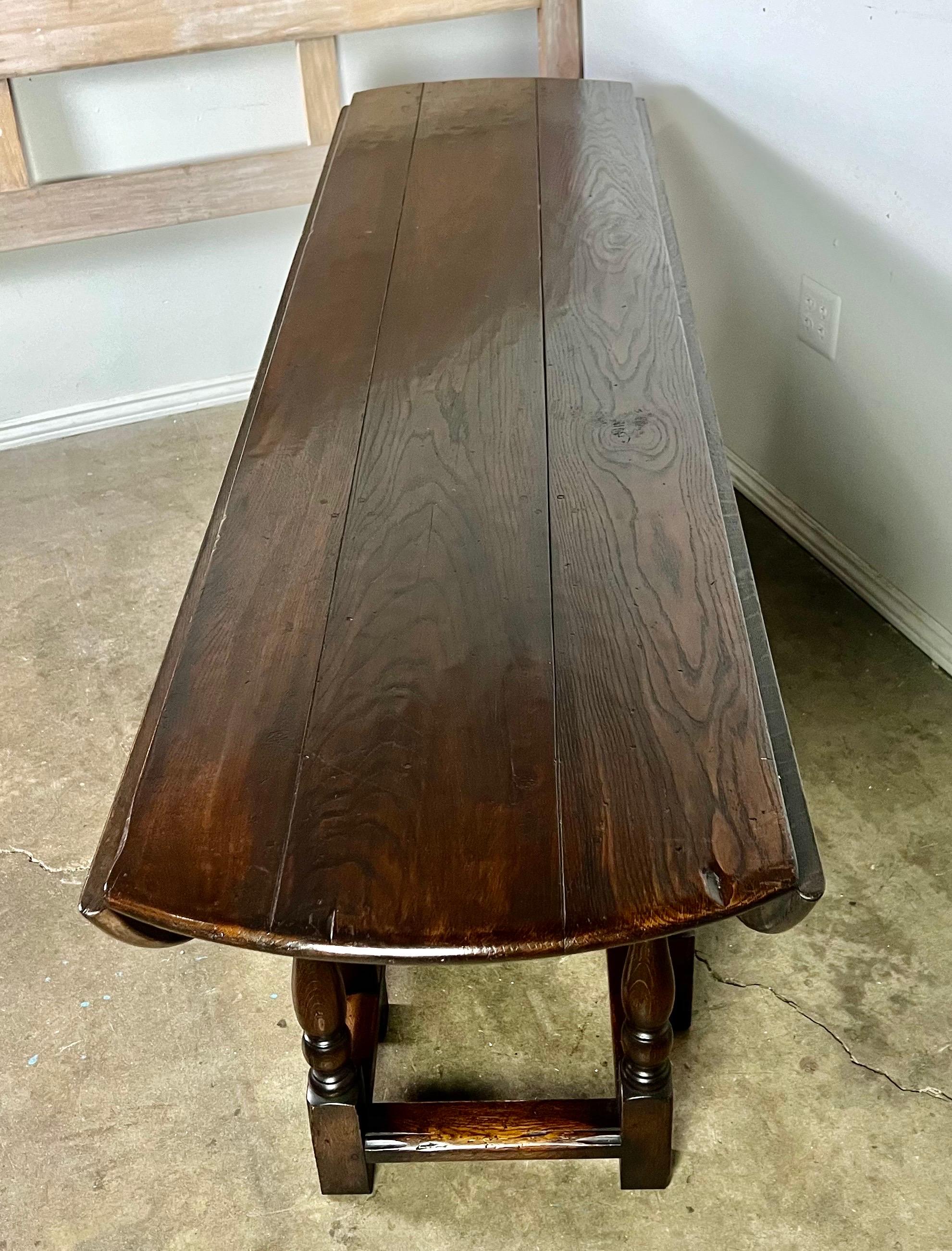 19th C. English Gate-Leg Drop Leaf Dining Table 6