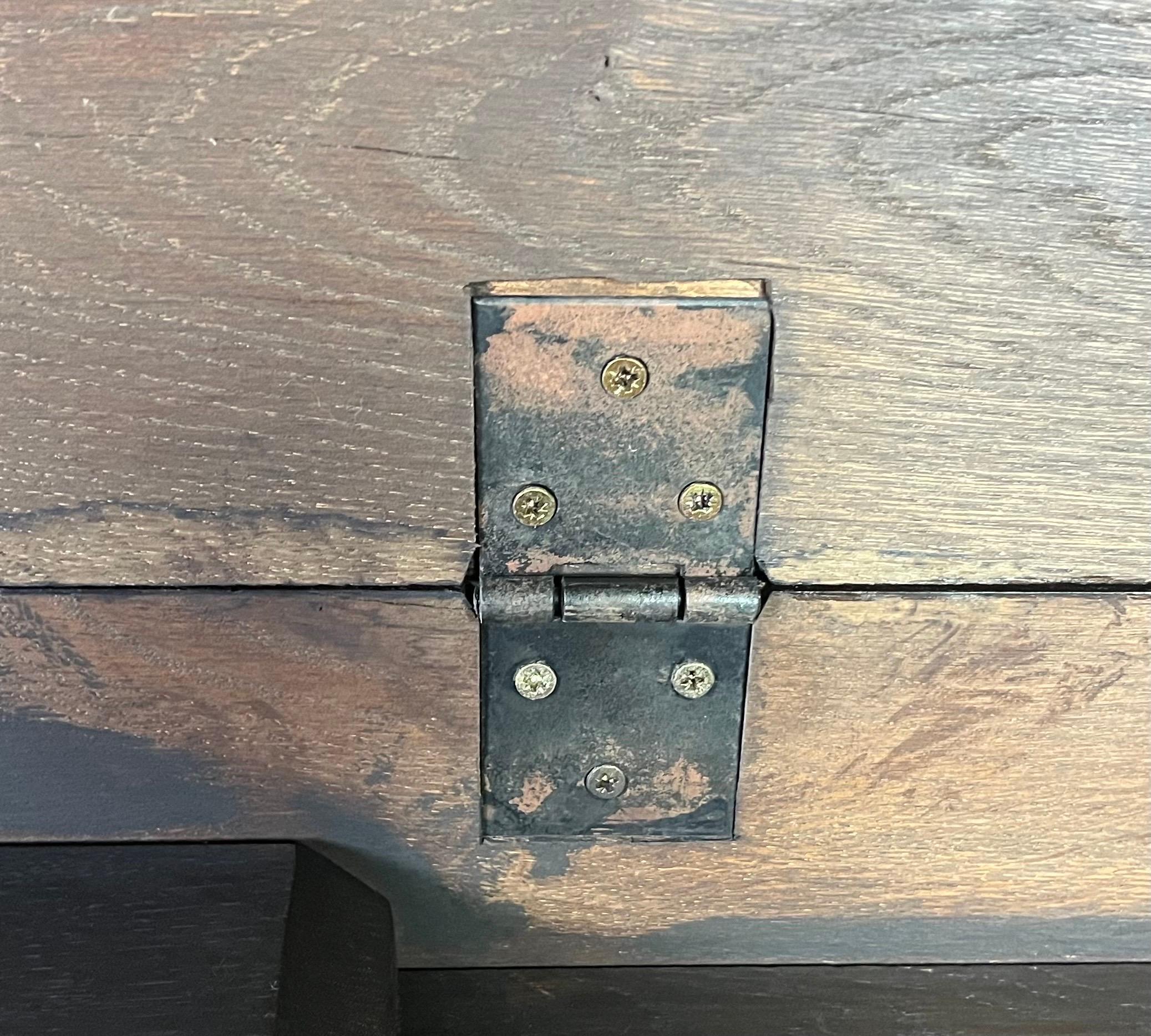 19th C. English Gate-Leg Drop Leaf Dining Table 7