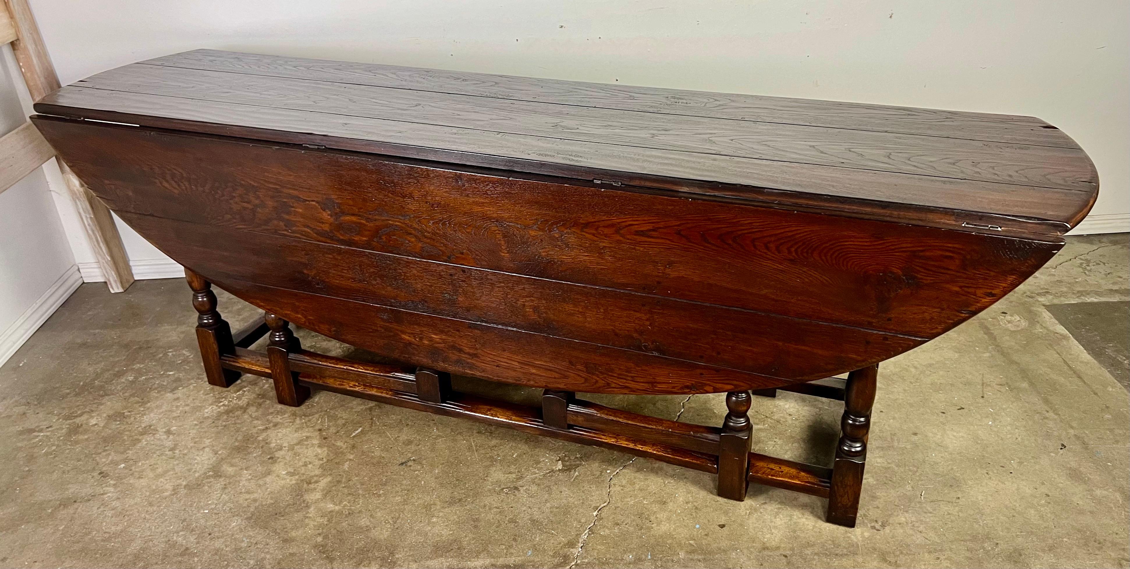 19th C. English Gate-Leg Drop Leaf Dining Table 10