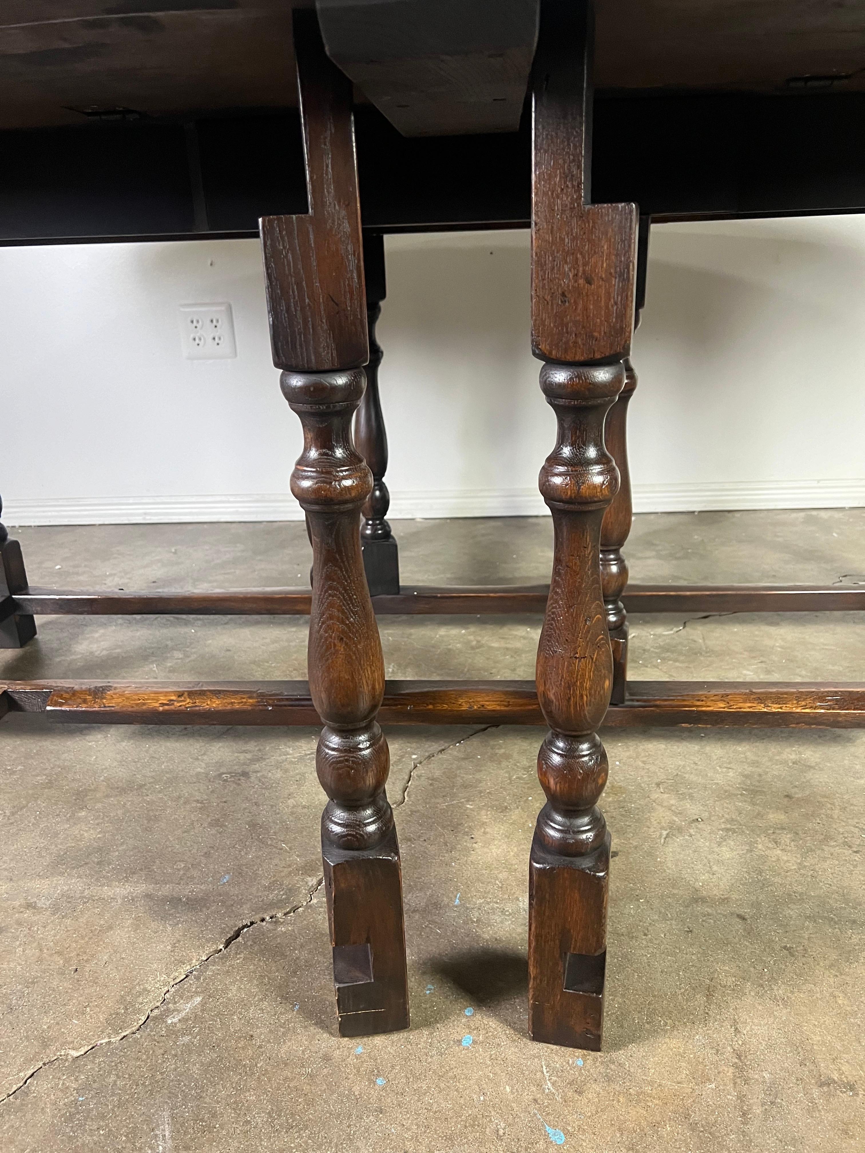 19th Century 19th C. English Gate-Leg Drop Leaf Dining Table