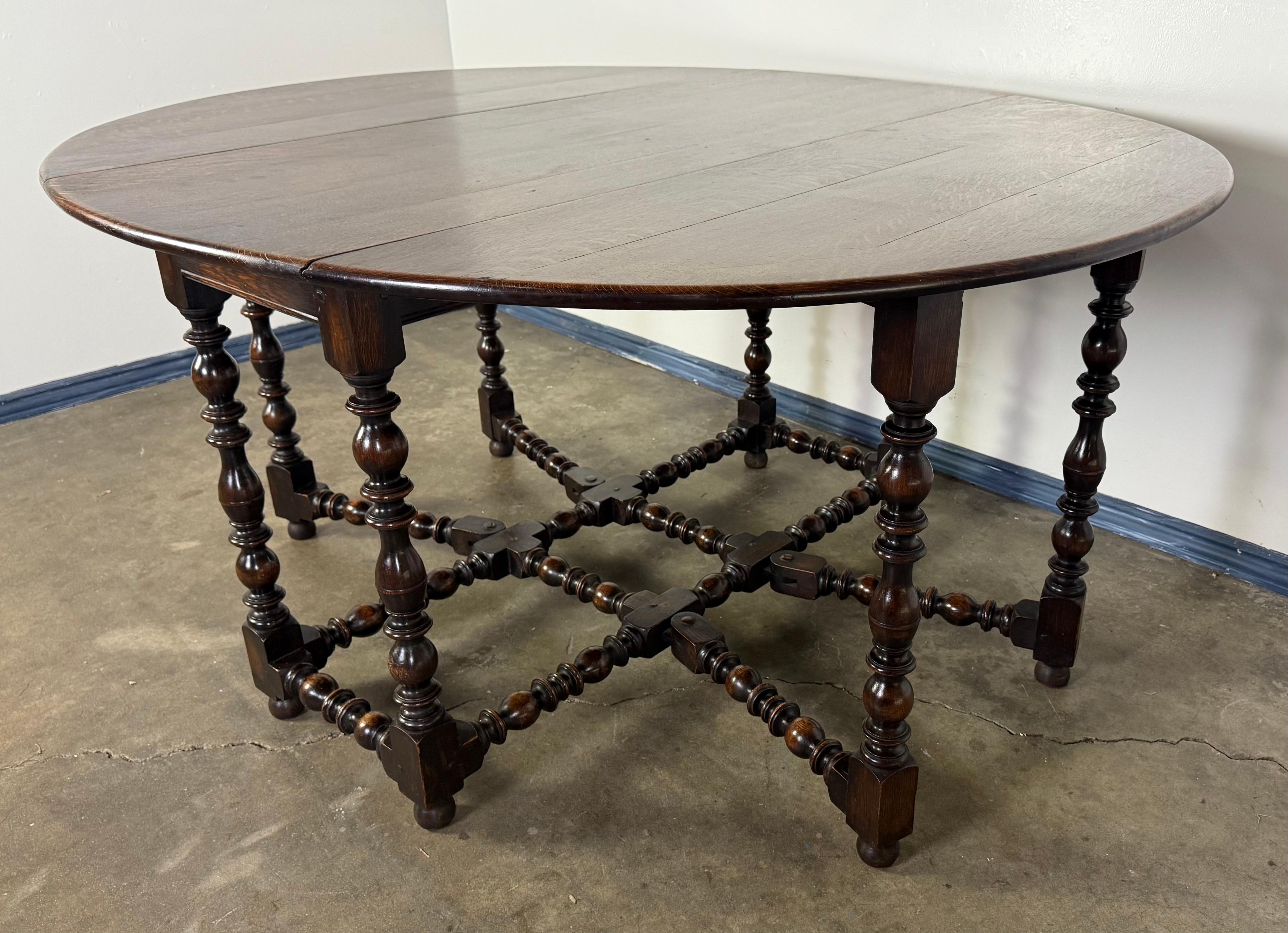 19th C. English Gate Leg Table For Sale 6
