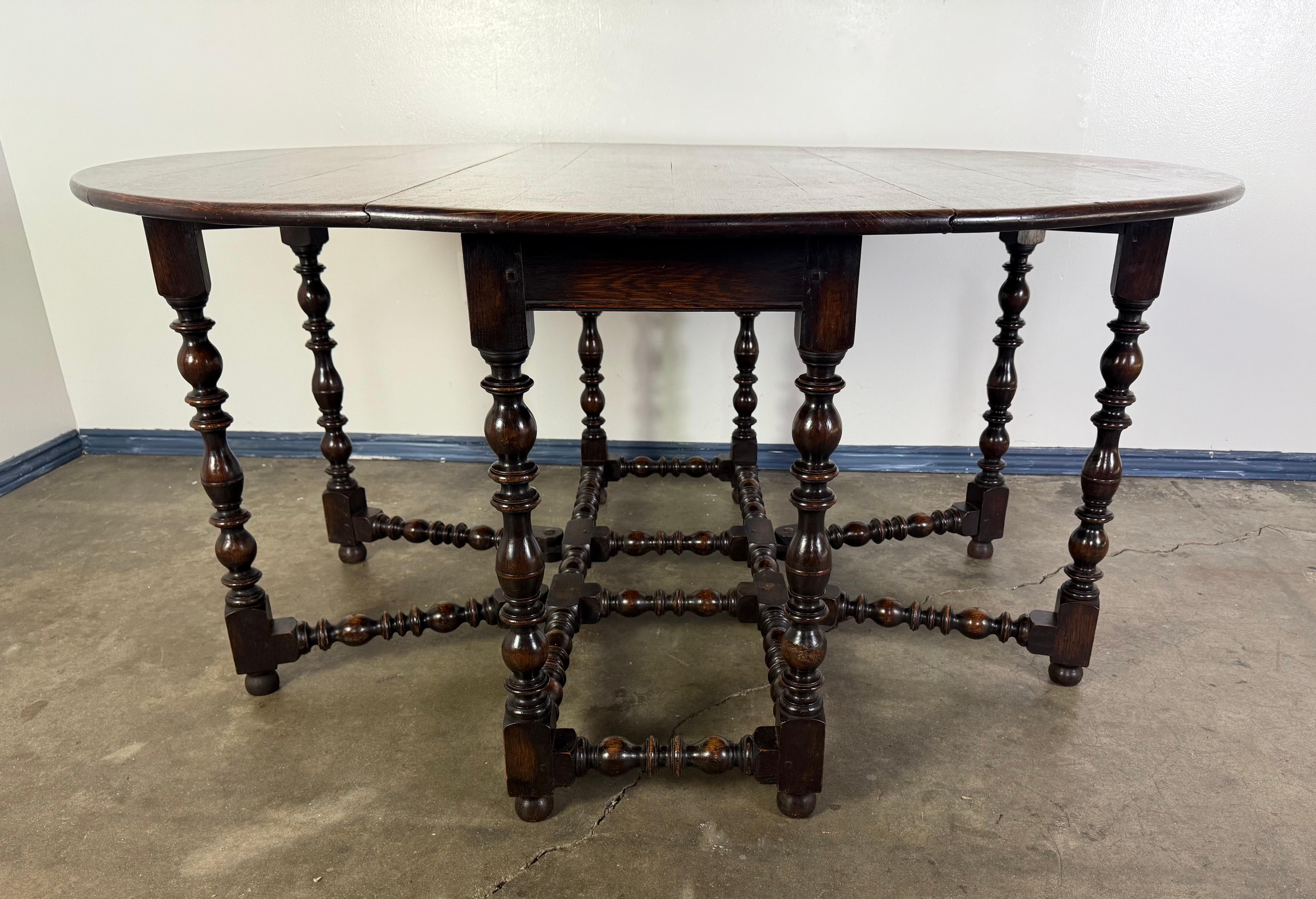 19th Century 19th C. English Gate Leg Table For Sale