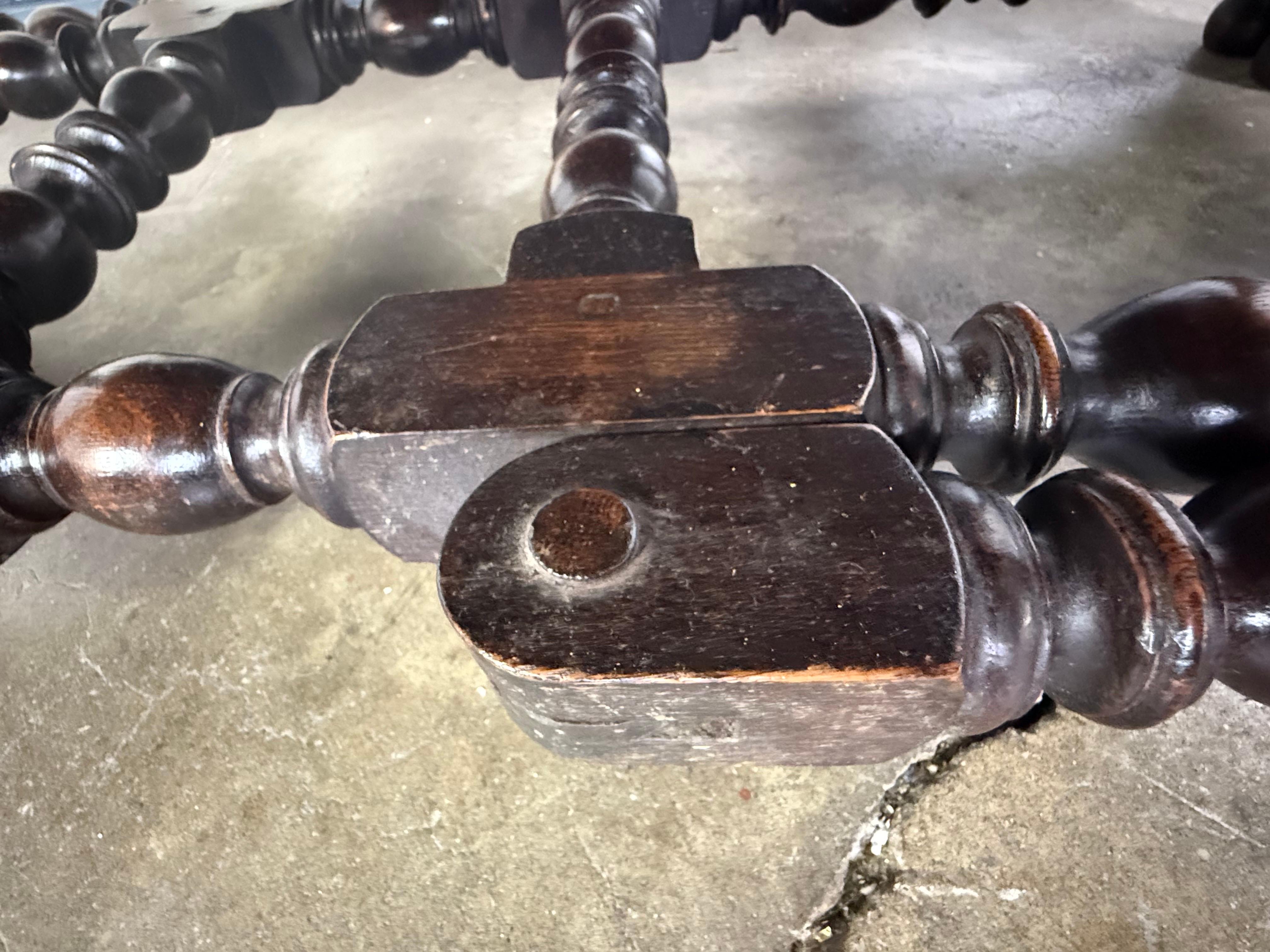19th C. English Gate Leg Table For Sale 2
