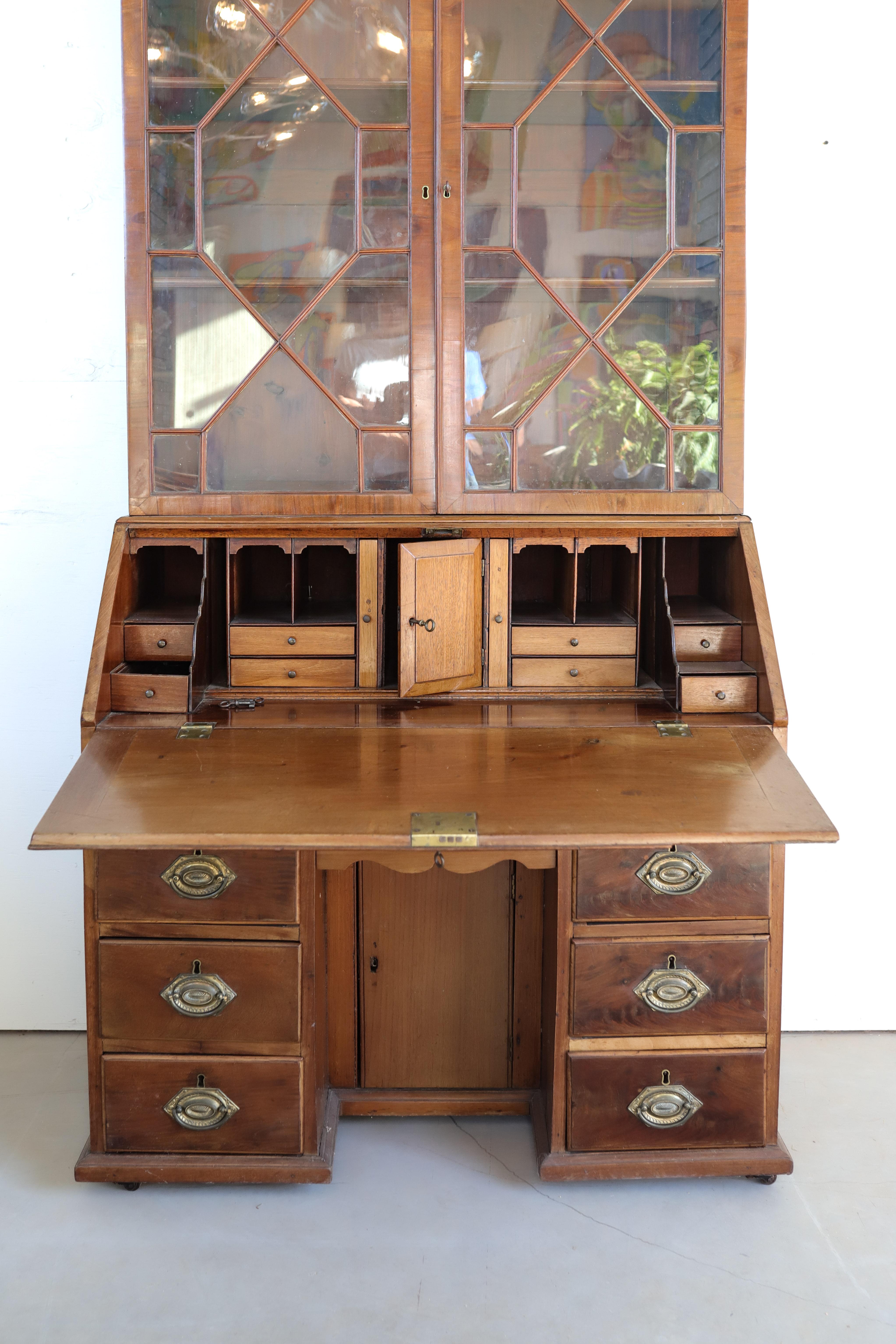 19th C. English Georgian Secretaire For Sale 1
