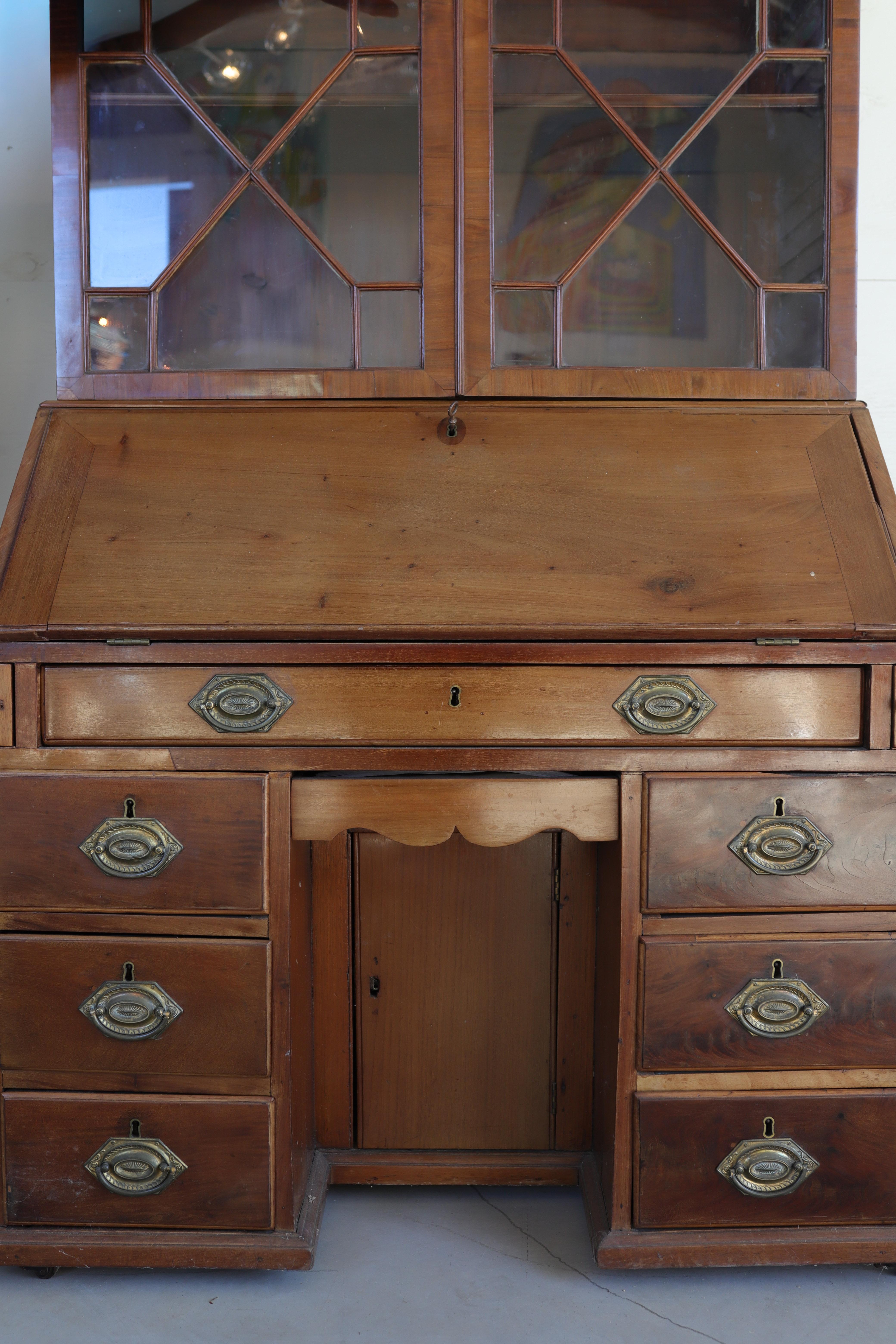 19th C. English Georgian Secretaire For Sale 3