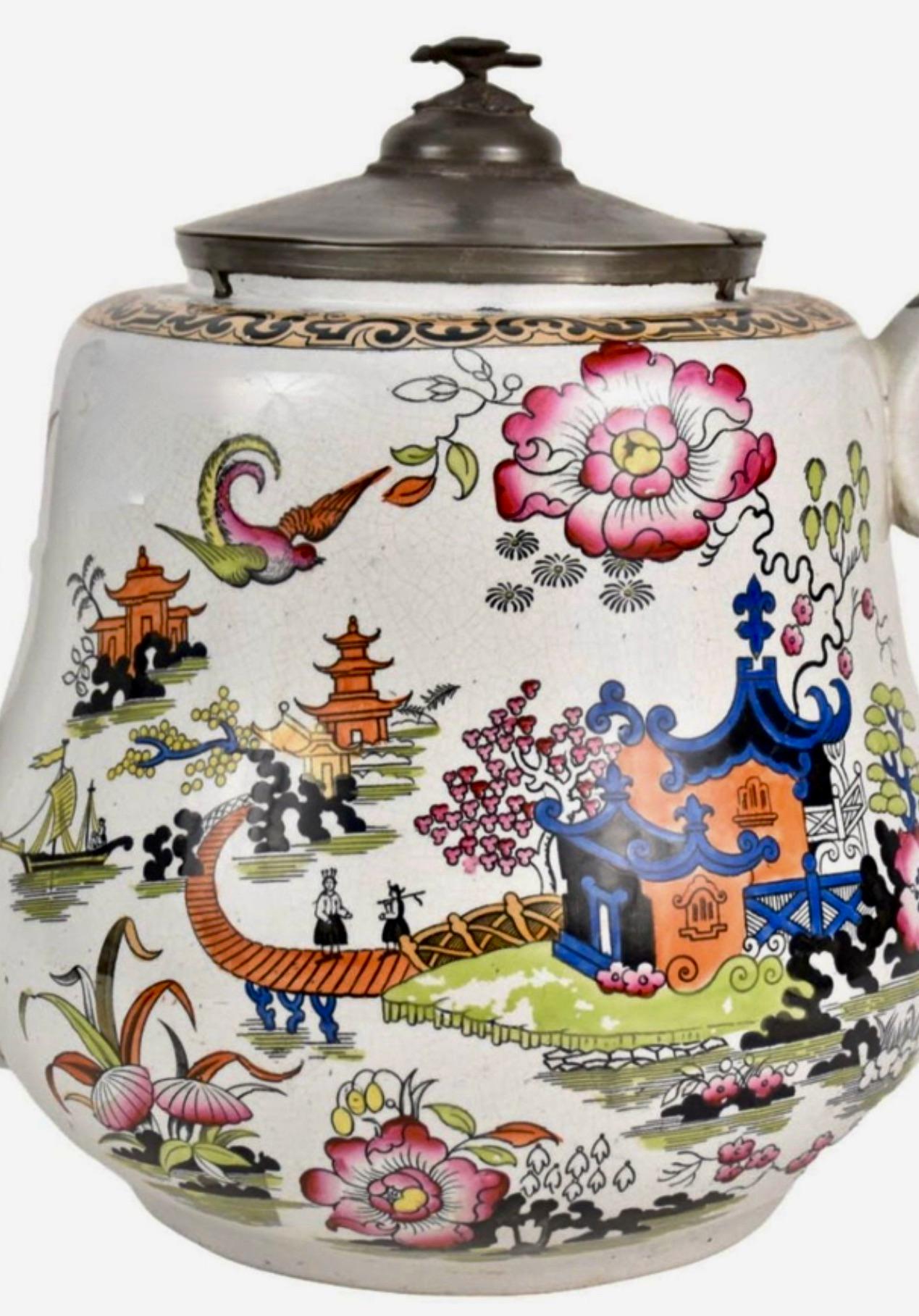 Ironstone 19Th. C. Teiera inglese in pietra ferrosa e coperchio in peltro in vendita