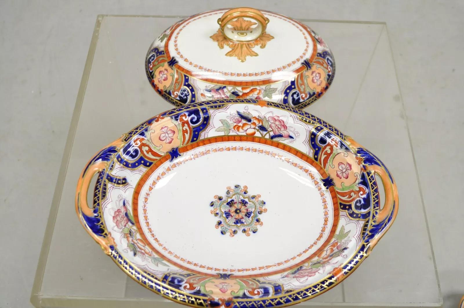 19. Jh. Englische Eisenterrine aus Eisenstein mit Diamant-Patentdeckel für Gemüsesuppe - ein Paar (19. Jahrhundert) im Angebot