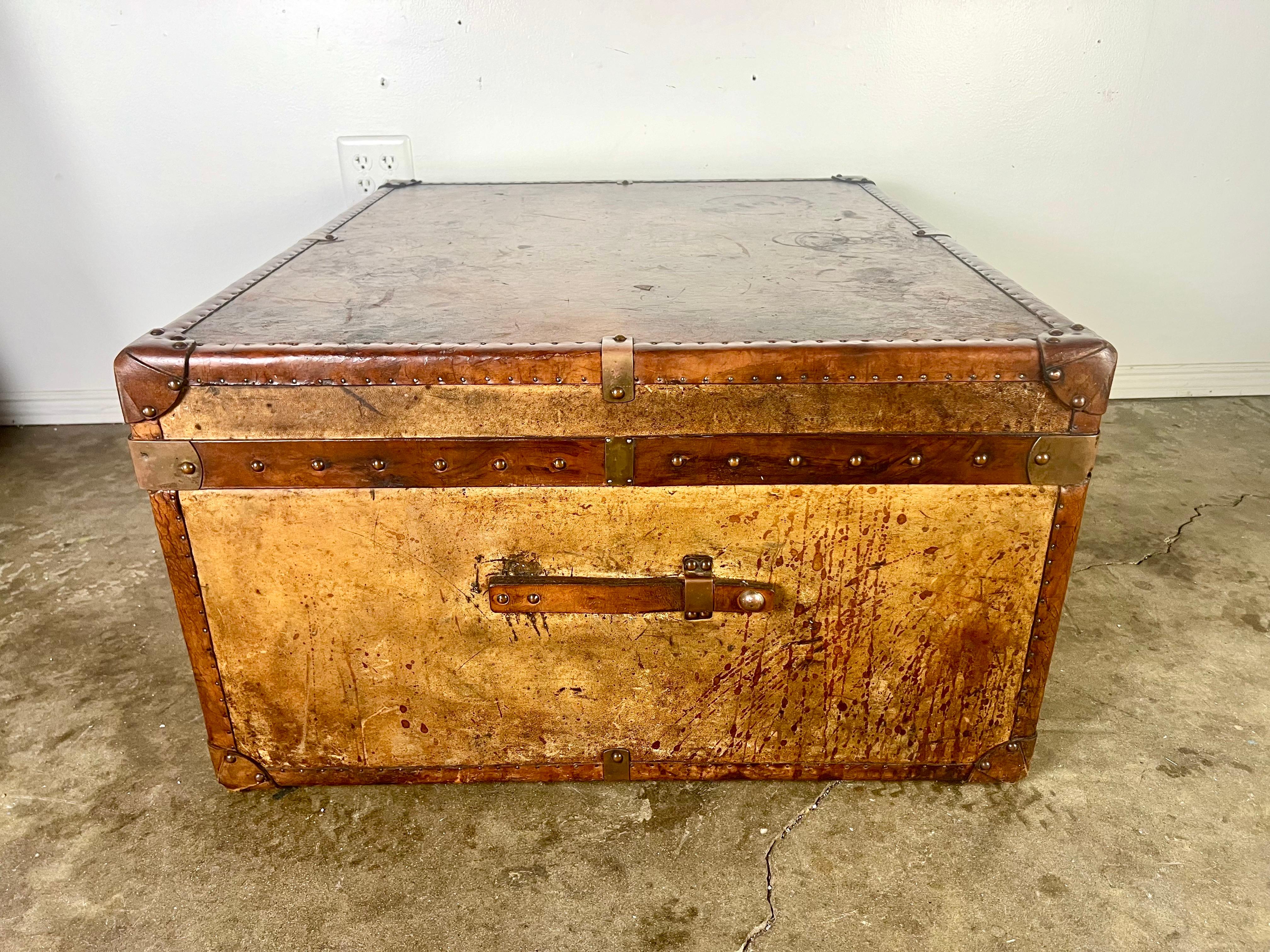 19th C. English Leather Coffee Table/Steamer Trunk For Sale 4