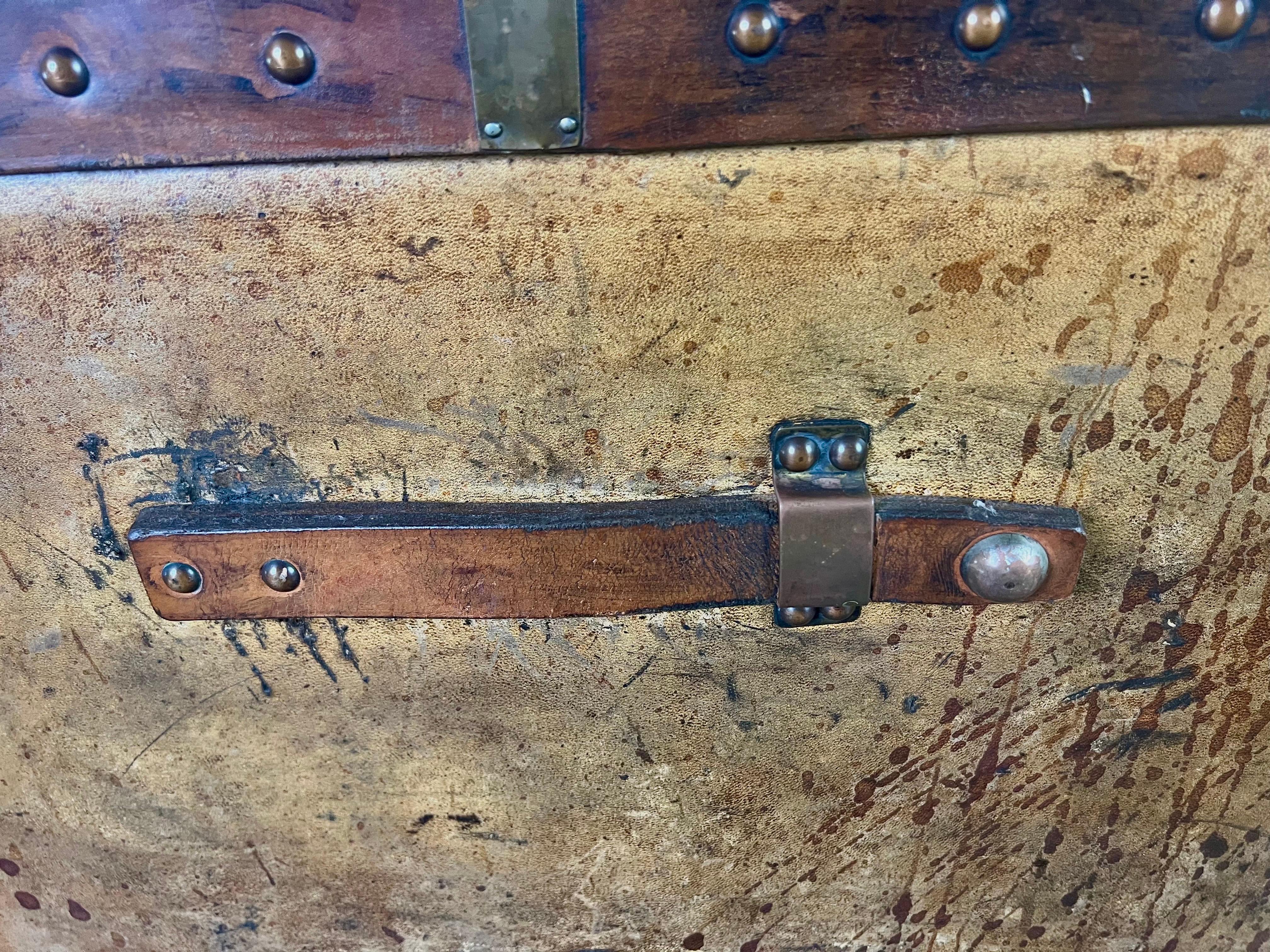 19th C. English Leather Coffee Table/Steamer Trunk For Sale 6