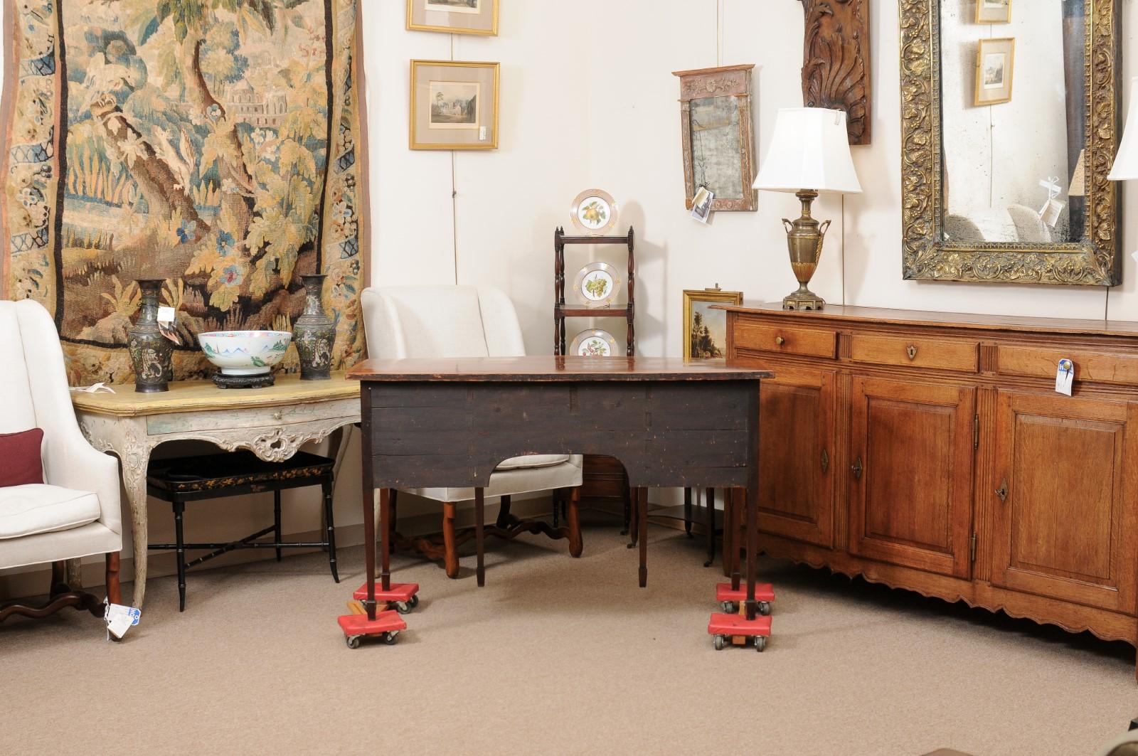 19th C. English Mahogany Bowfront Sideboard with Satin Wood Cross-Banding 4