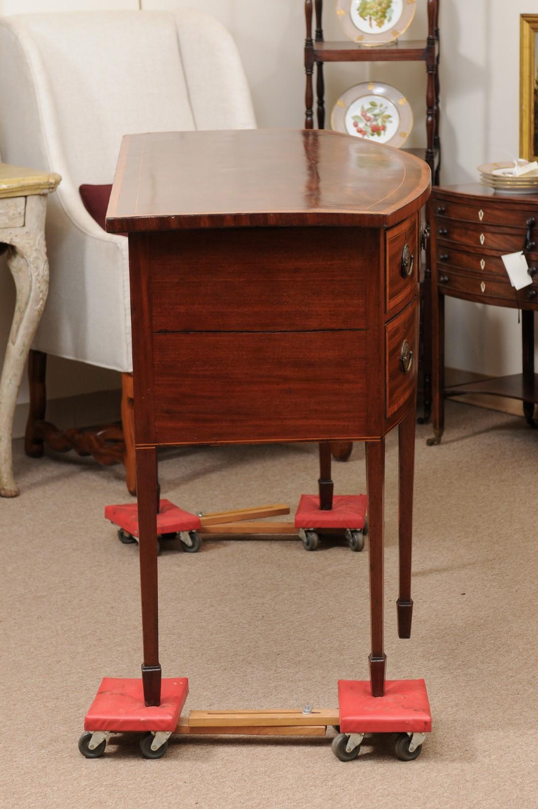 19th C. English Mahogany Bowfront Sideboard with Satin Wood Cross-Banding 2