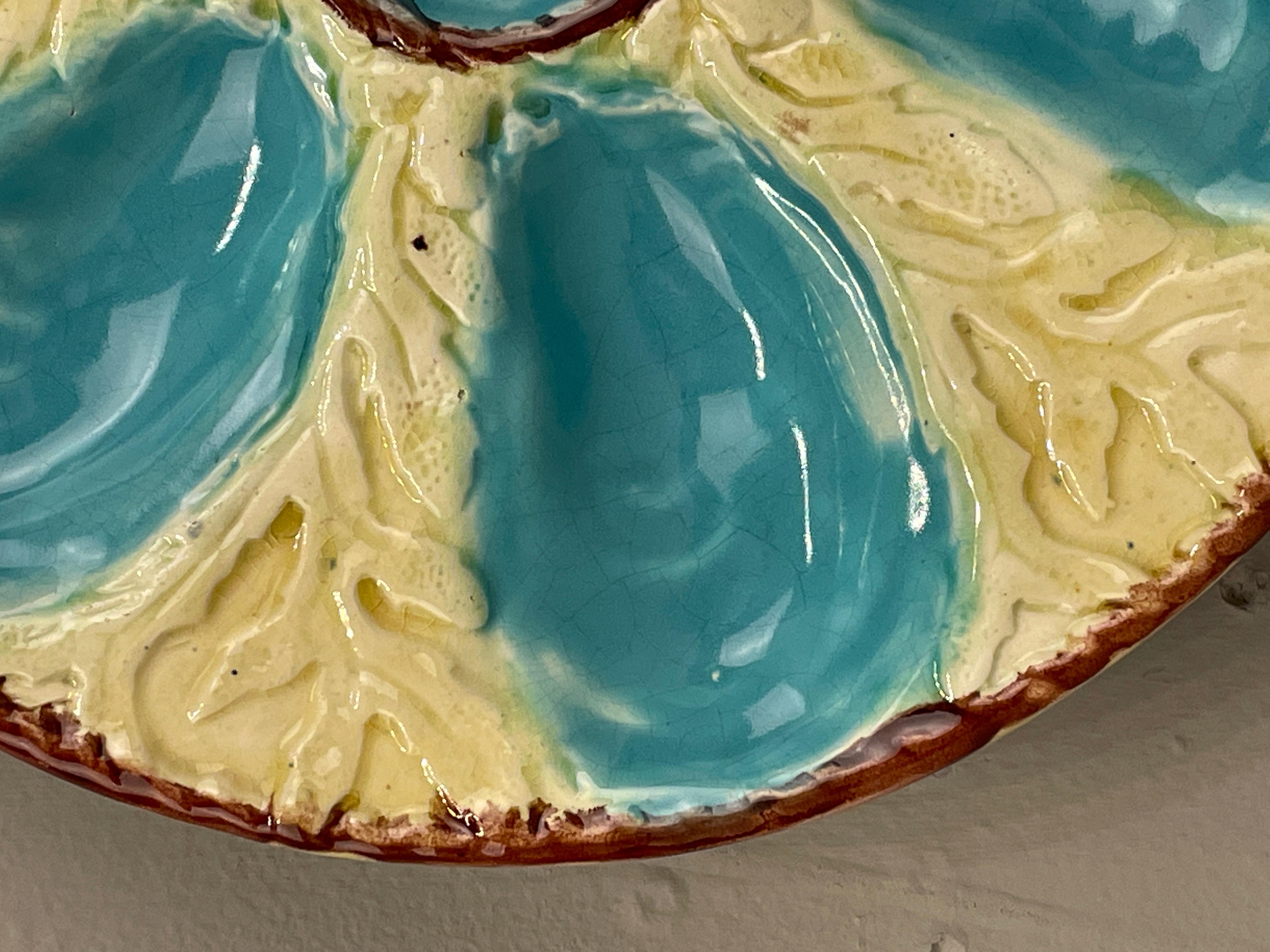 19th C. English Fielding Majolica Oyster Plate In Good Condition For Sale In Winter Park, FL