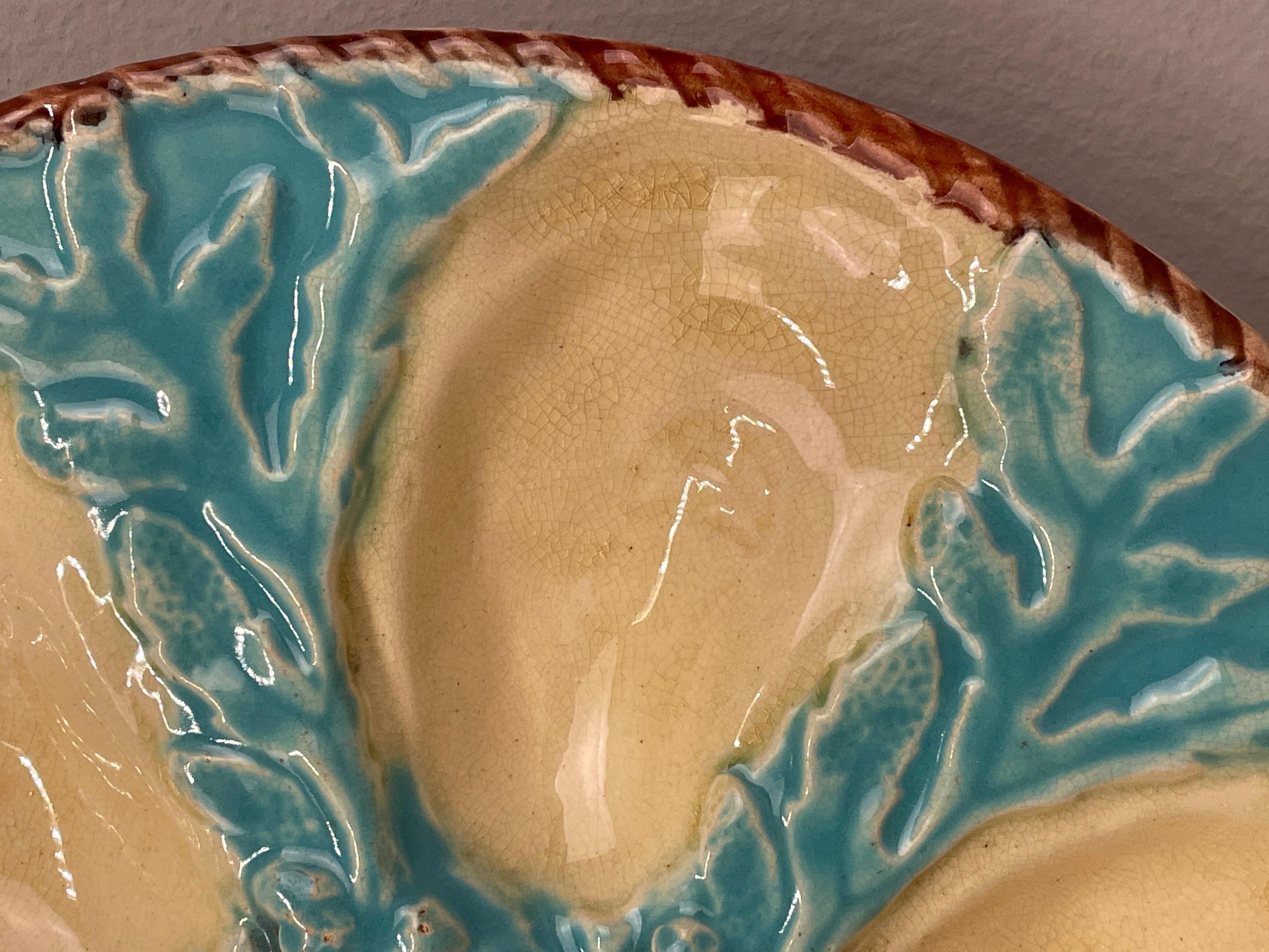 19th C. English Majolica Seaweed Oyster Plate, S. Fielding & Co In Good Condition For Sale In Winter Park, FL