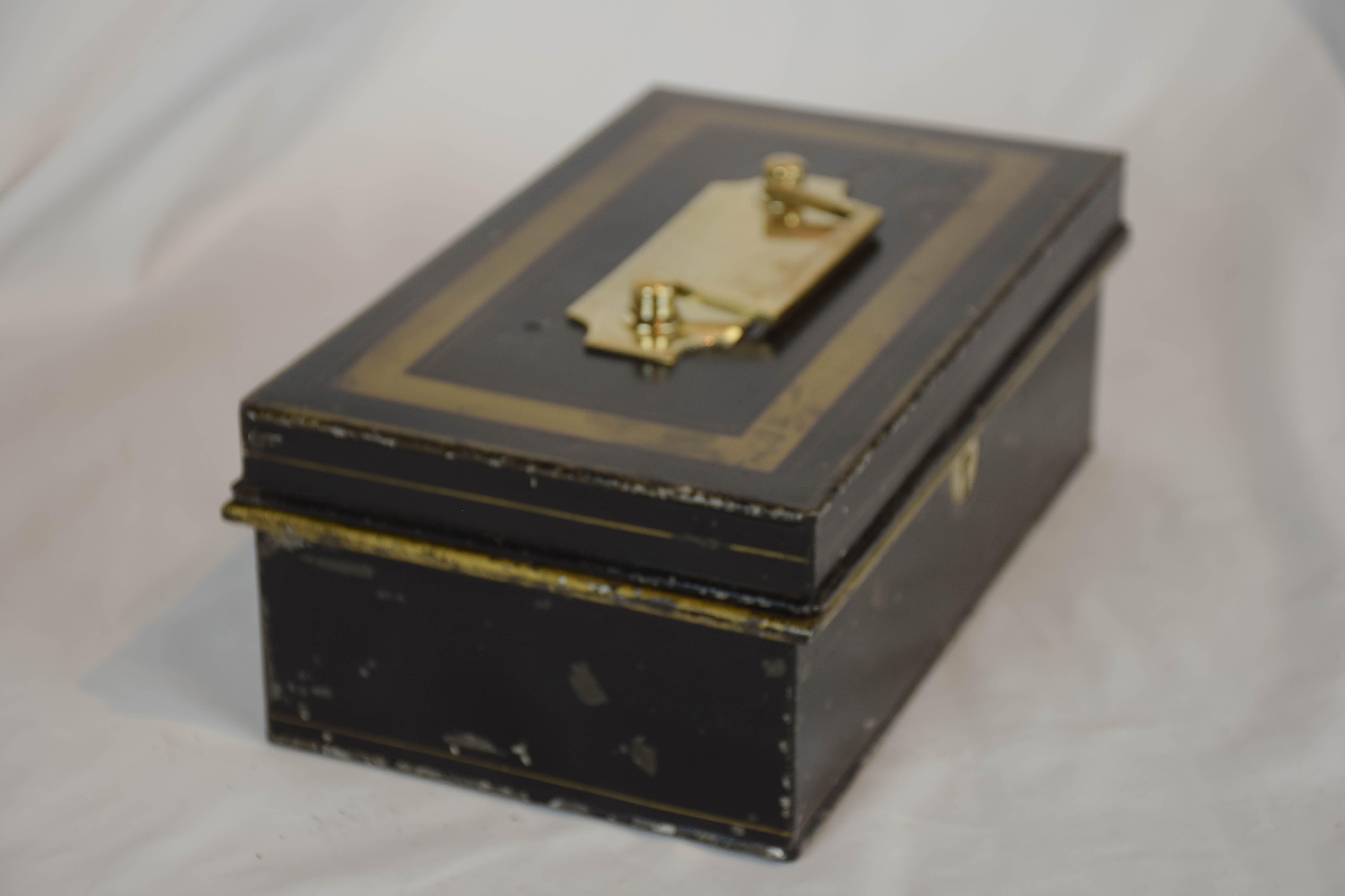 19th Century English Metal Cash Box In Good Condition In Houston, TX