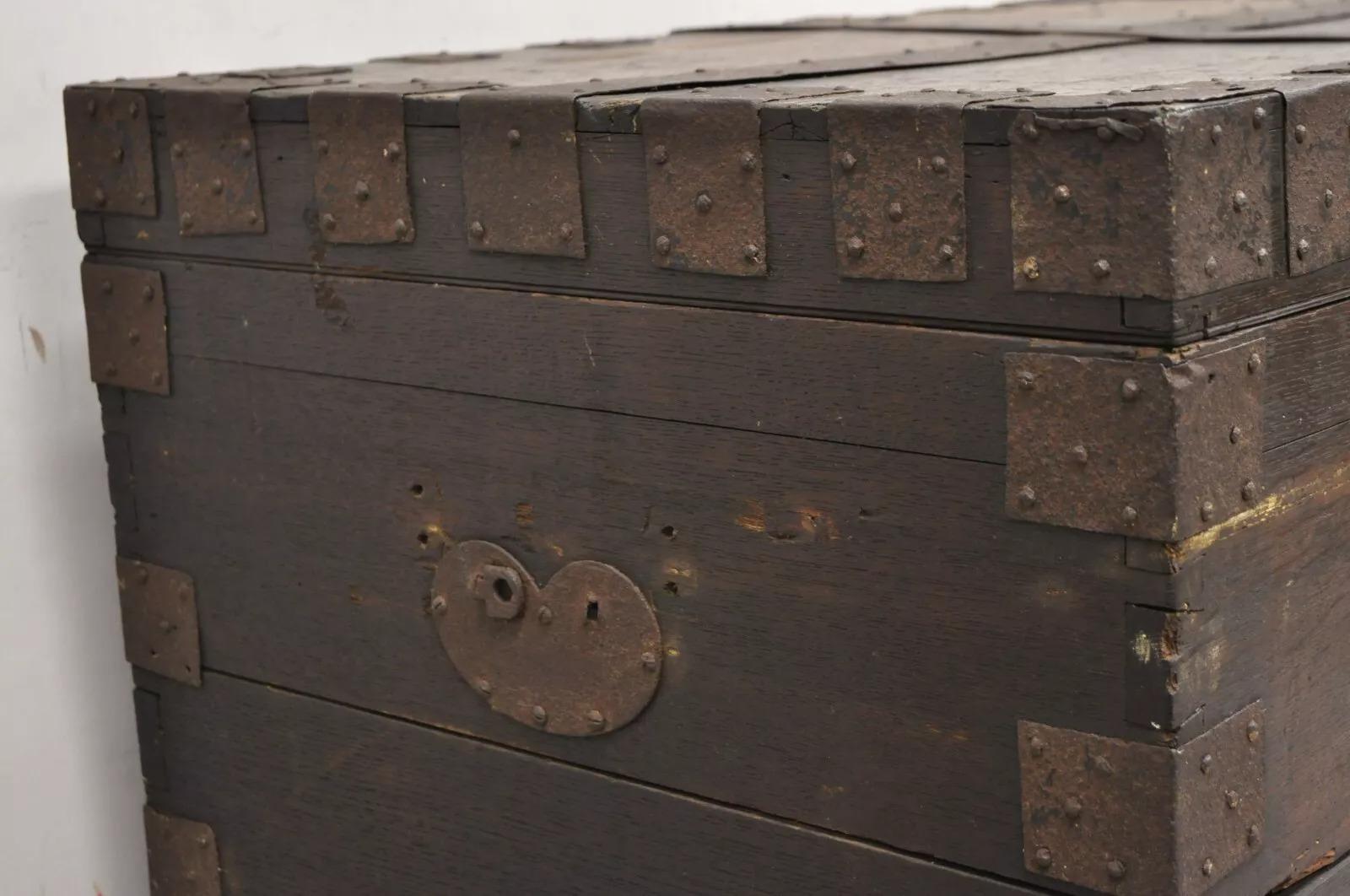 19th C. English Oak Wood and Steel Banded Safe Storage Cabinet Chest Trunk In Good Condition For Sale In Philadelphia, PA