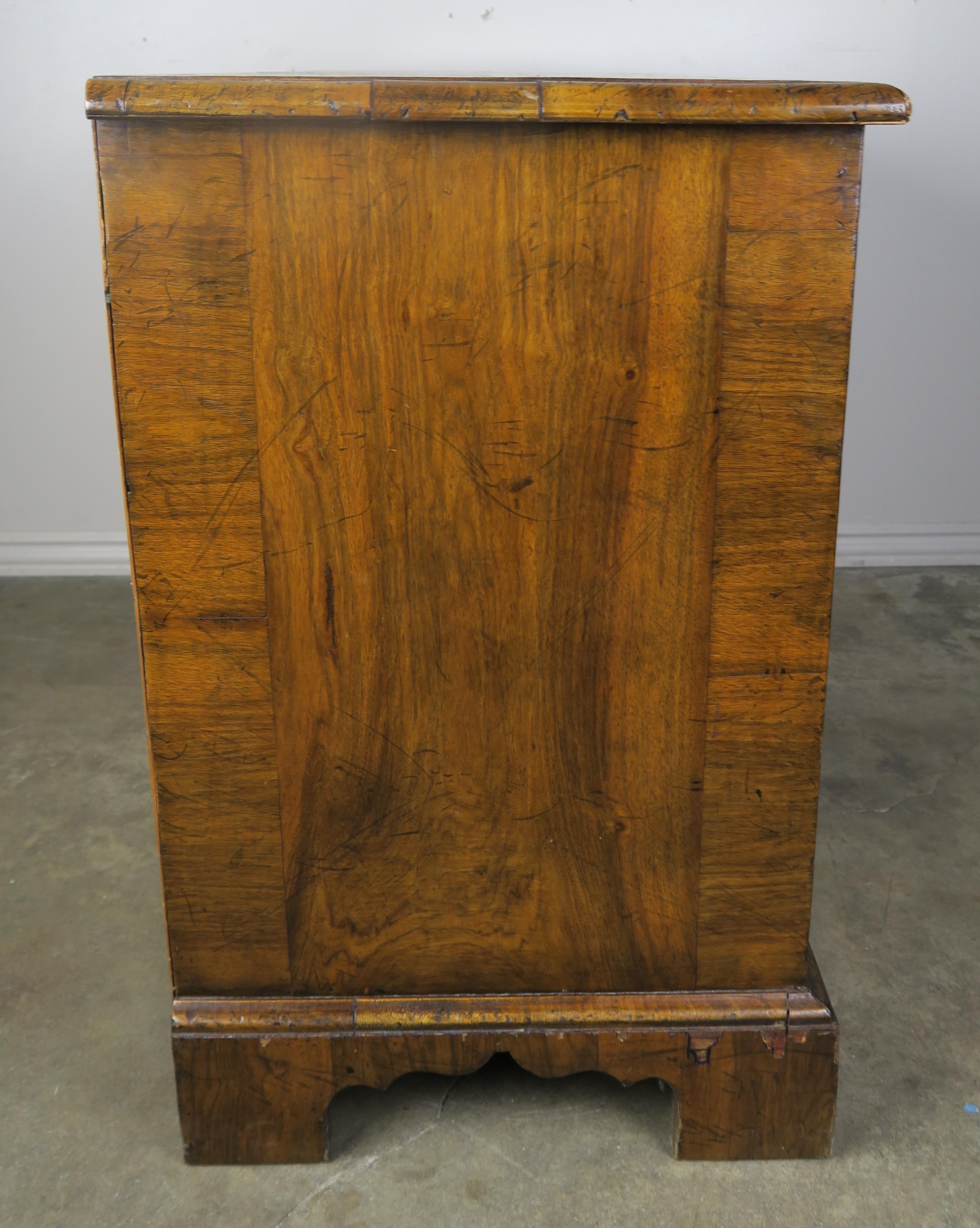 Wood 19th Century English Oyster Veneered Chest of Drawers